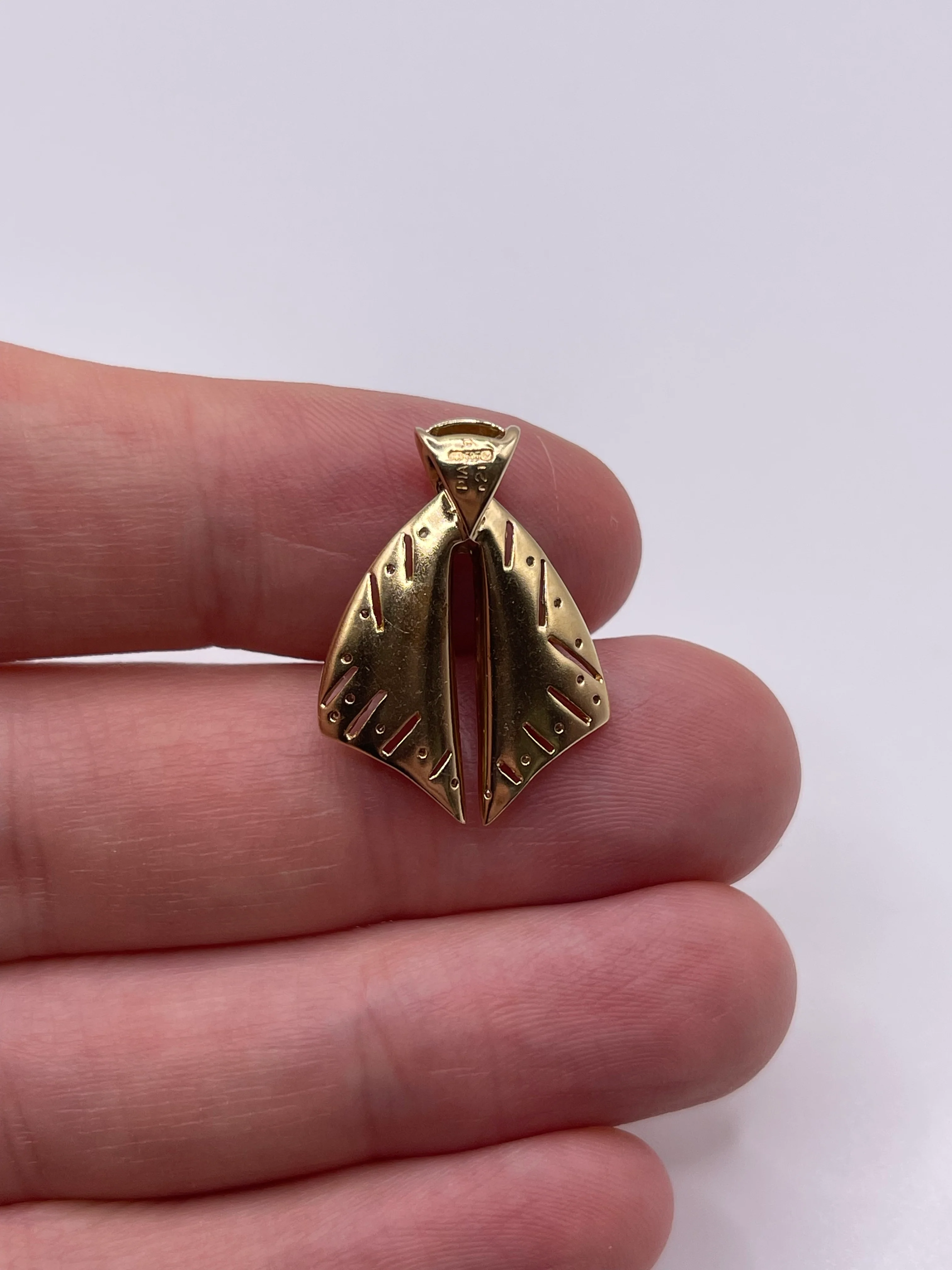 14ct gold diamond cluster pendant - Image 2