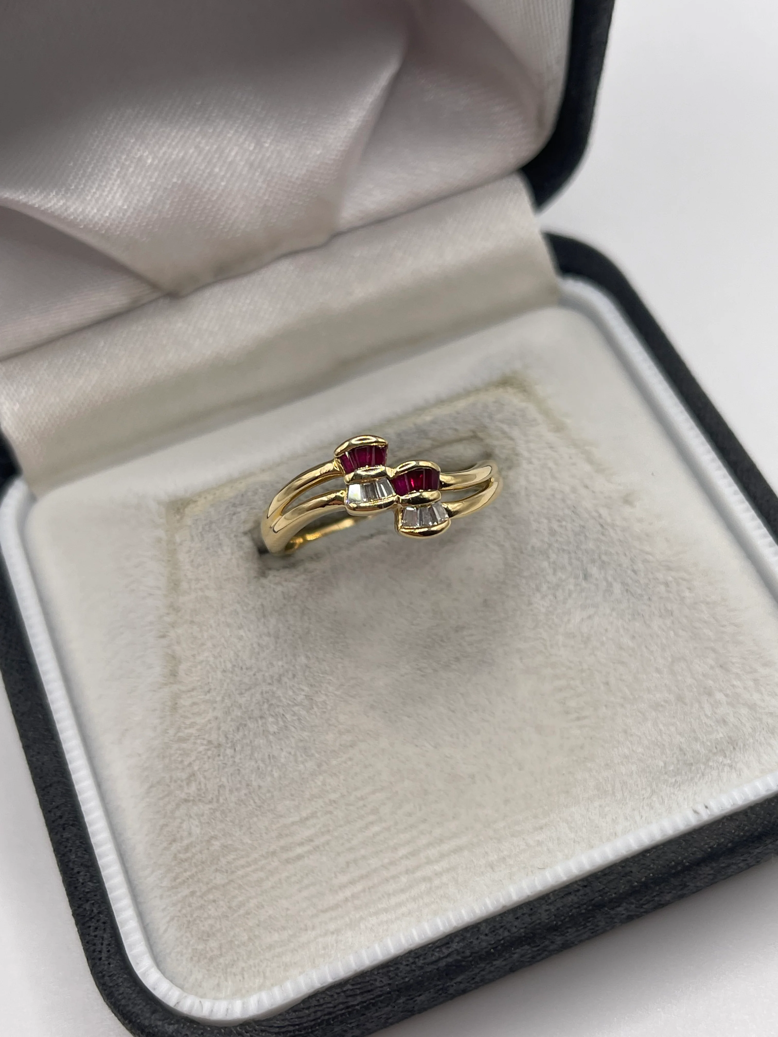 18ct gold ruby and diamond ring - Image 2