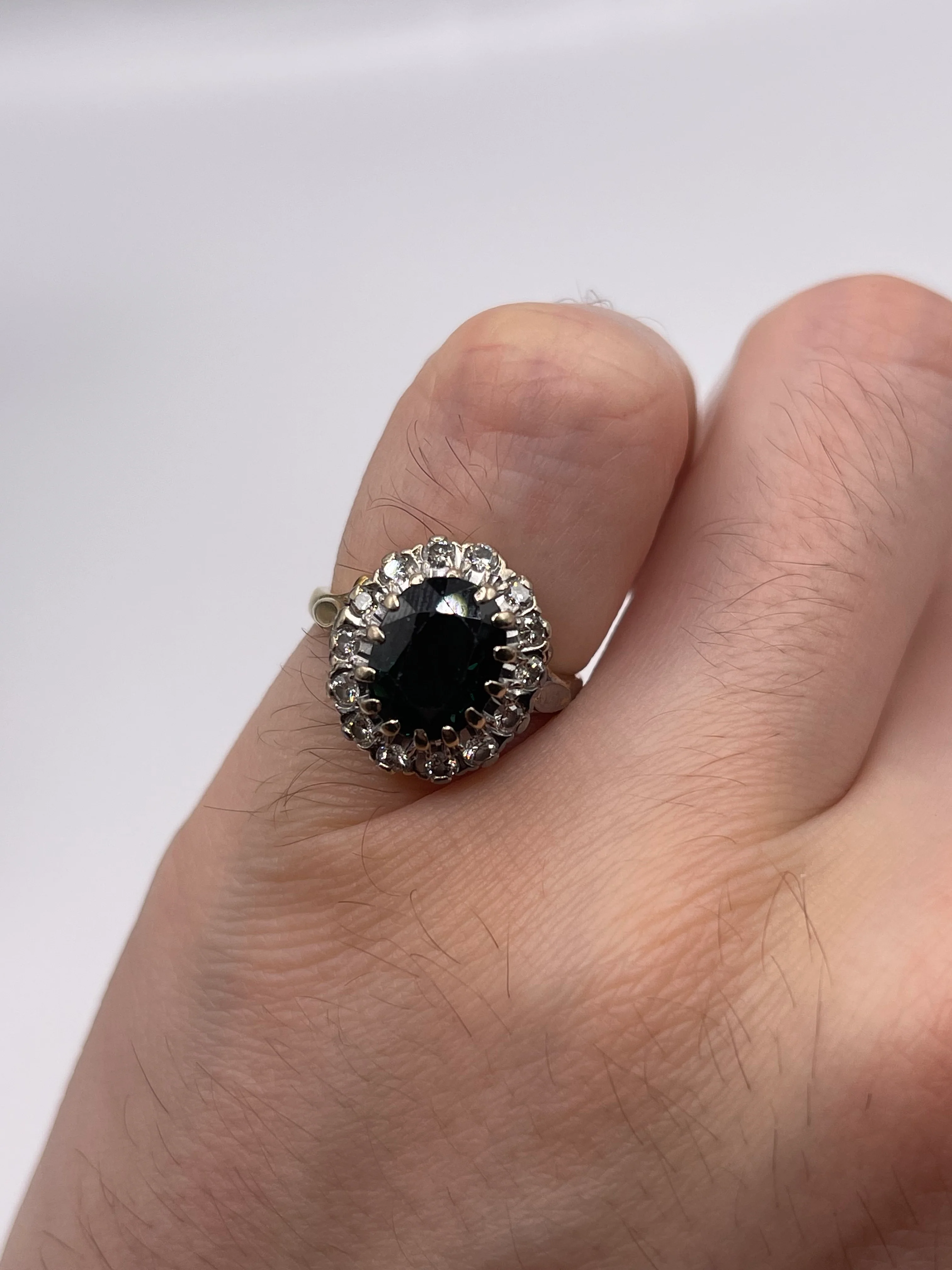 18ct gold sapphire and diamond ring - Image 4
