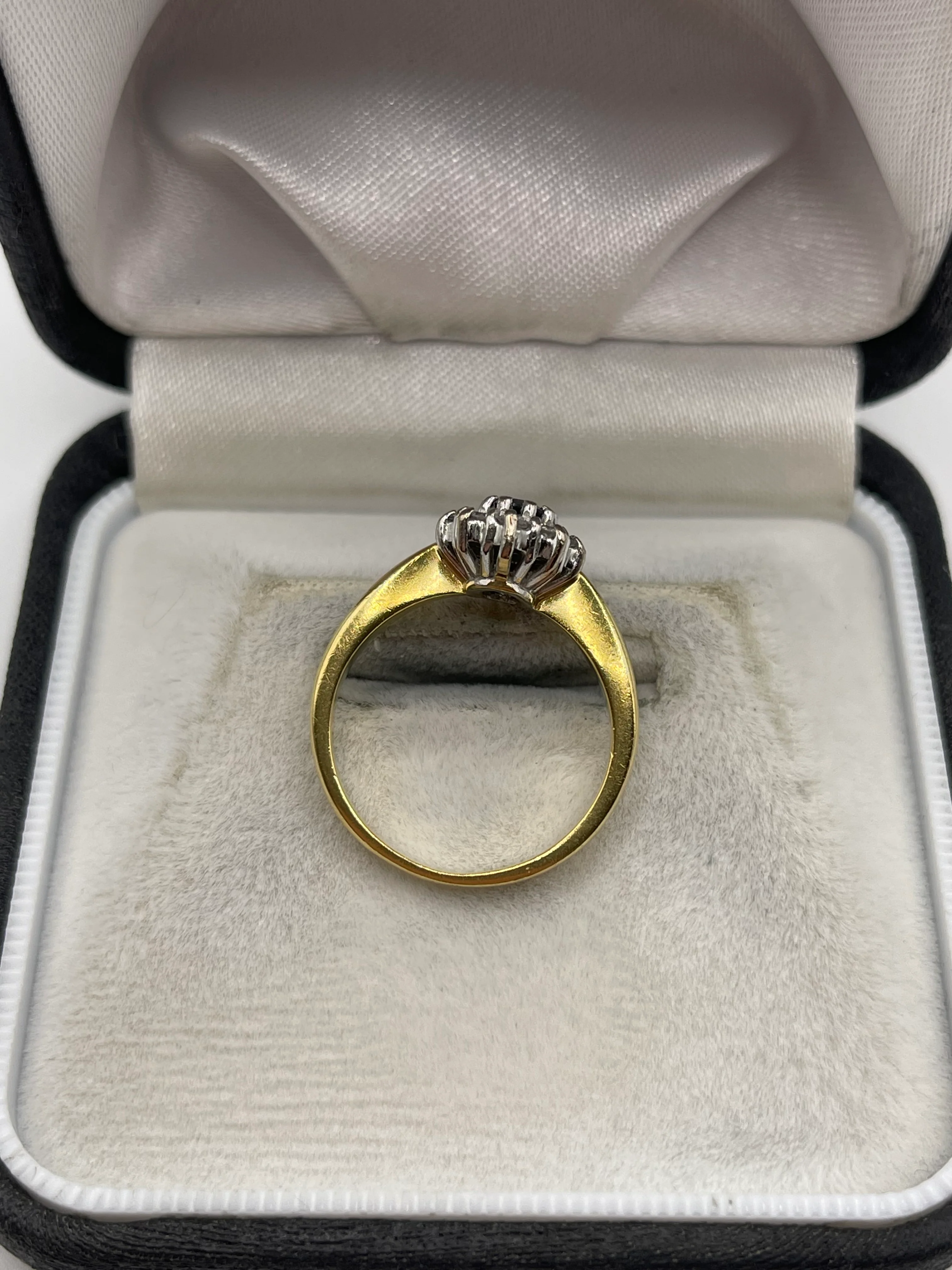 18ct gold sapphire and diamond ring - Image 3