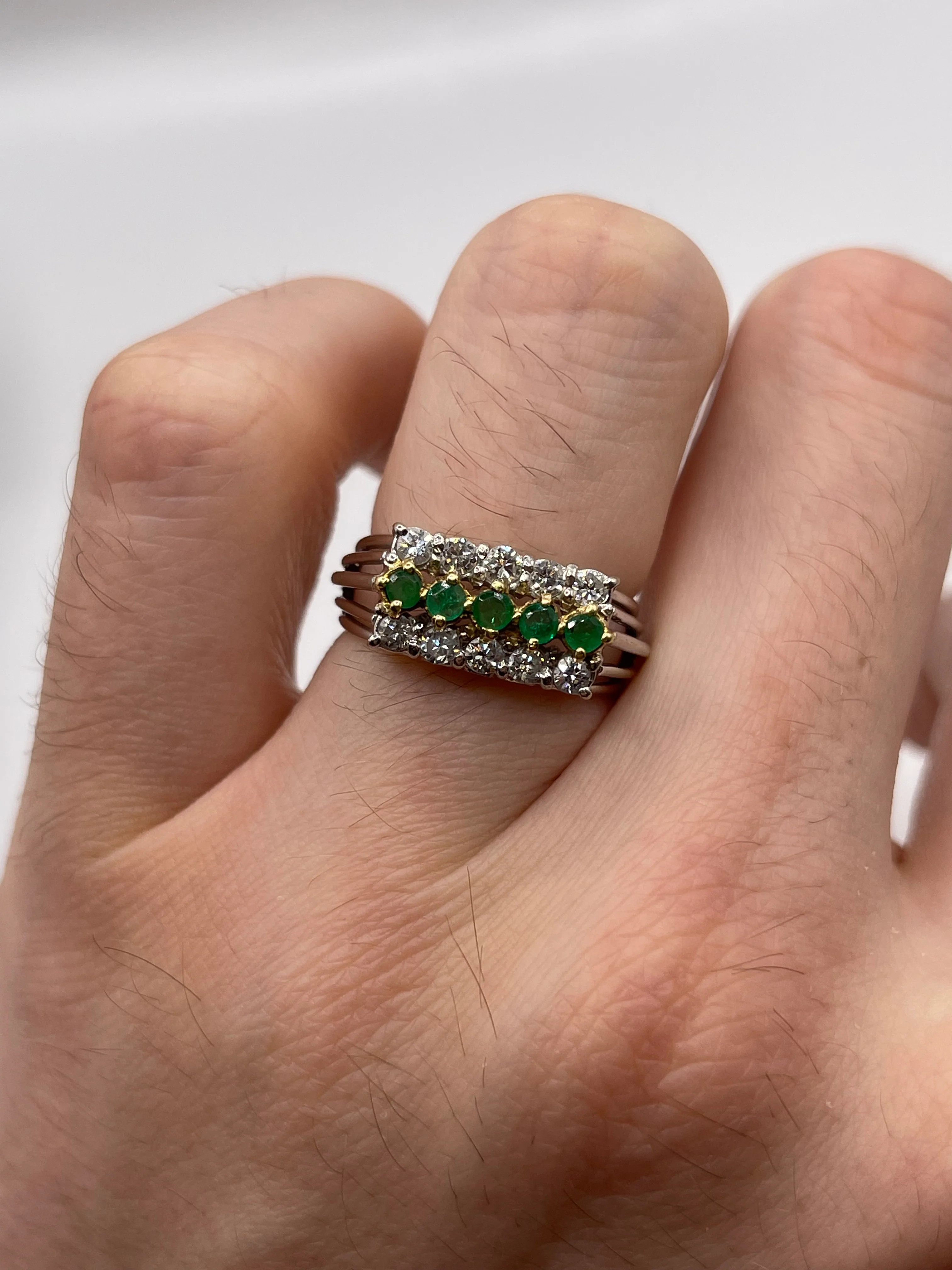 18ct two tone gold emerald and diamond ring - Image 4
