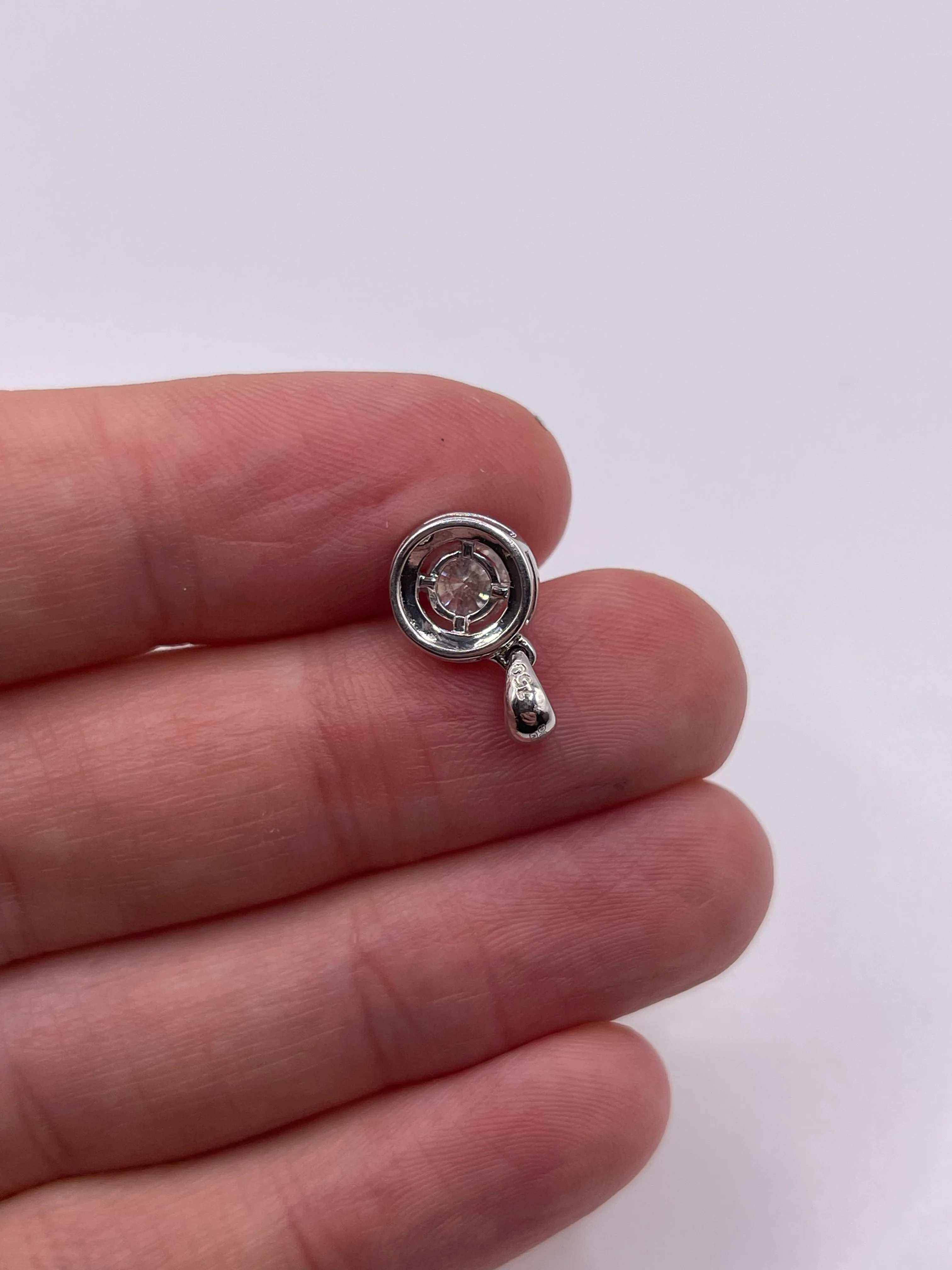 18ct white gold 75 point diamond pendant - Image 2
