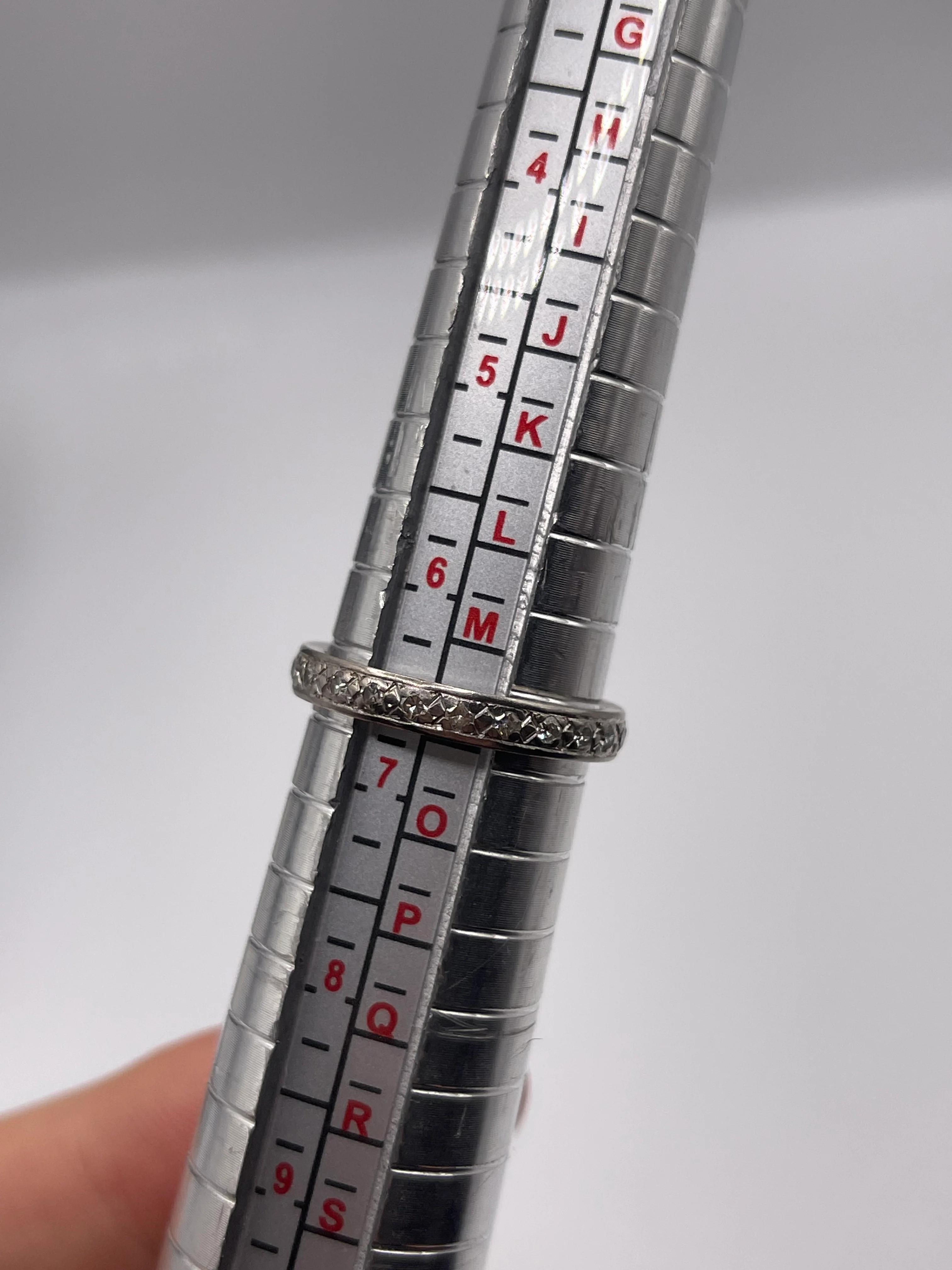 18ct white gold diamond eternity ring - Image 5