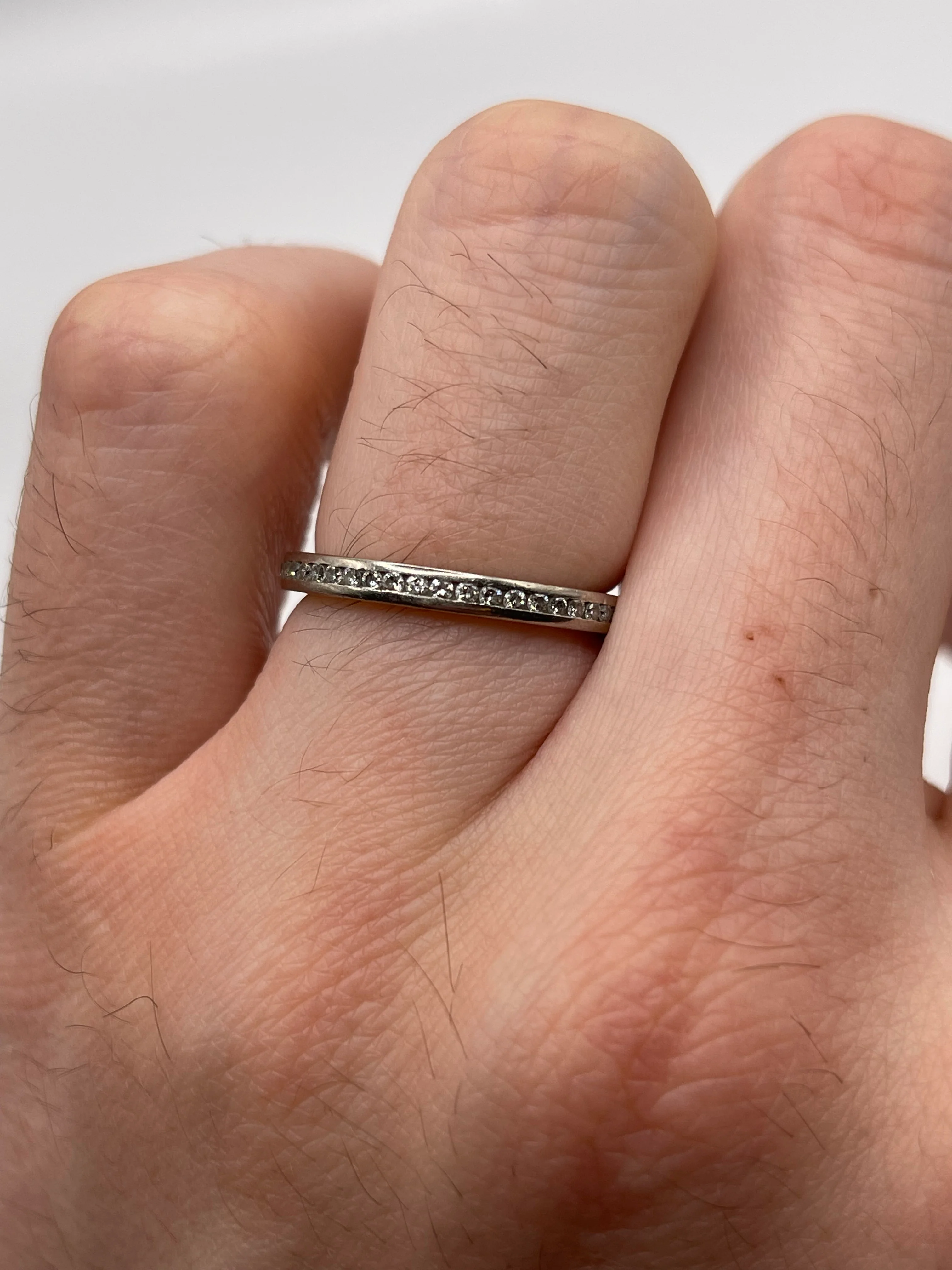 18ct white gold eternity ring - Image 4