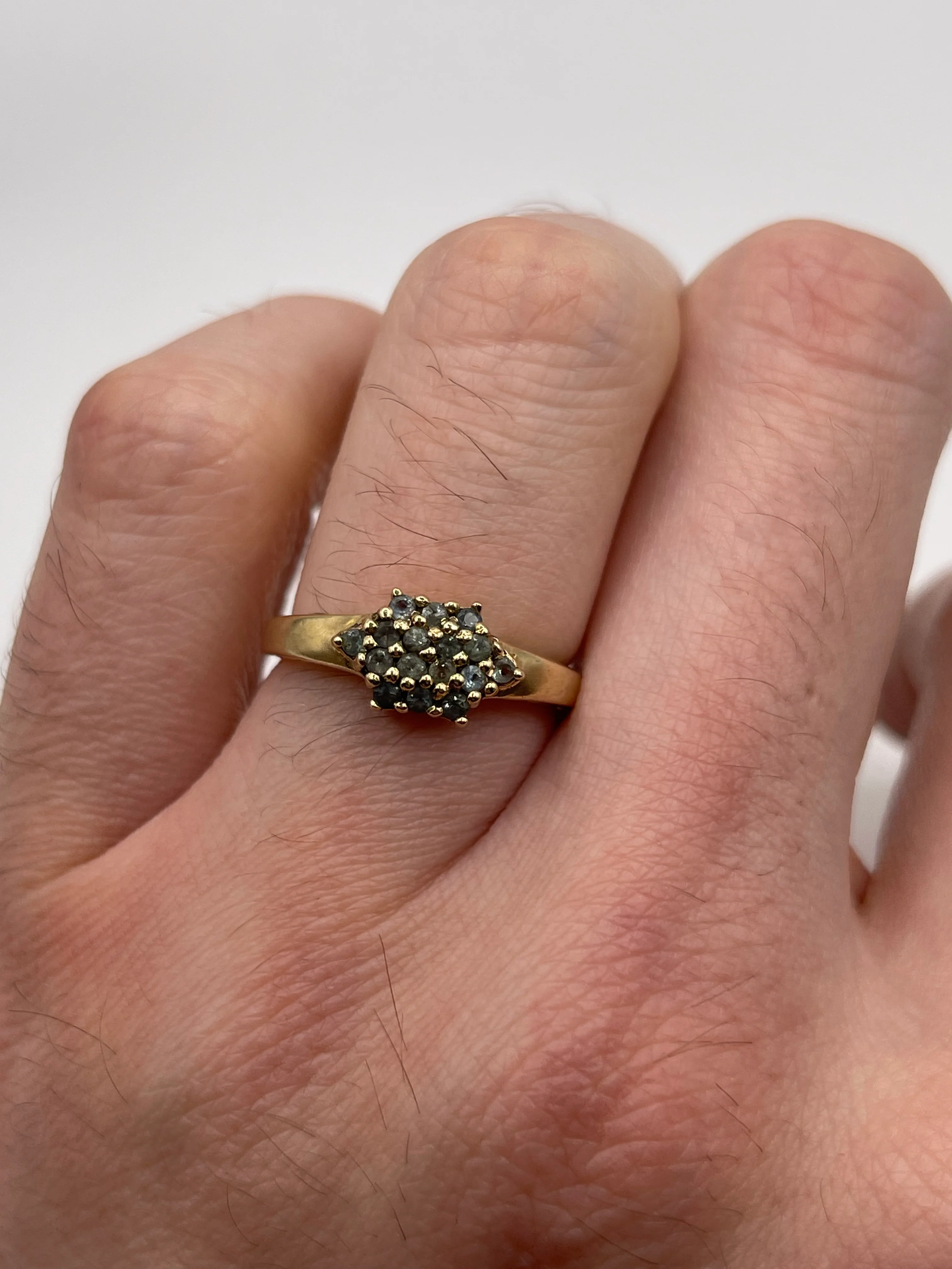 9ct gold alexandrite cluster ring - Image 4