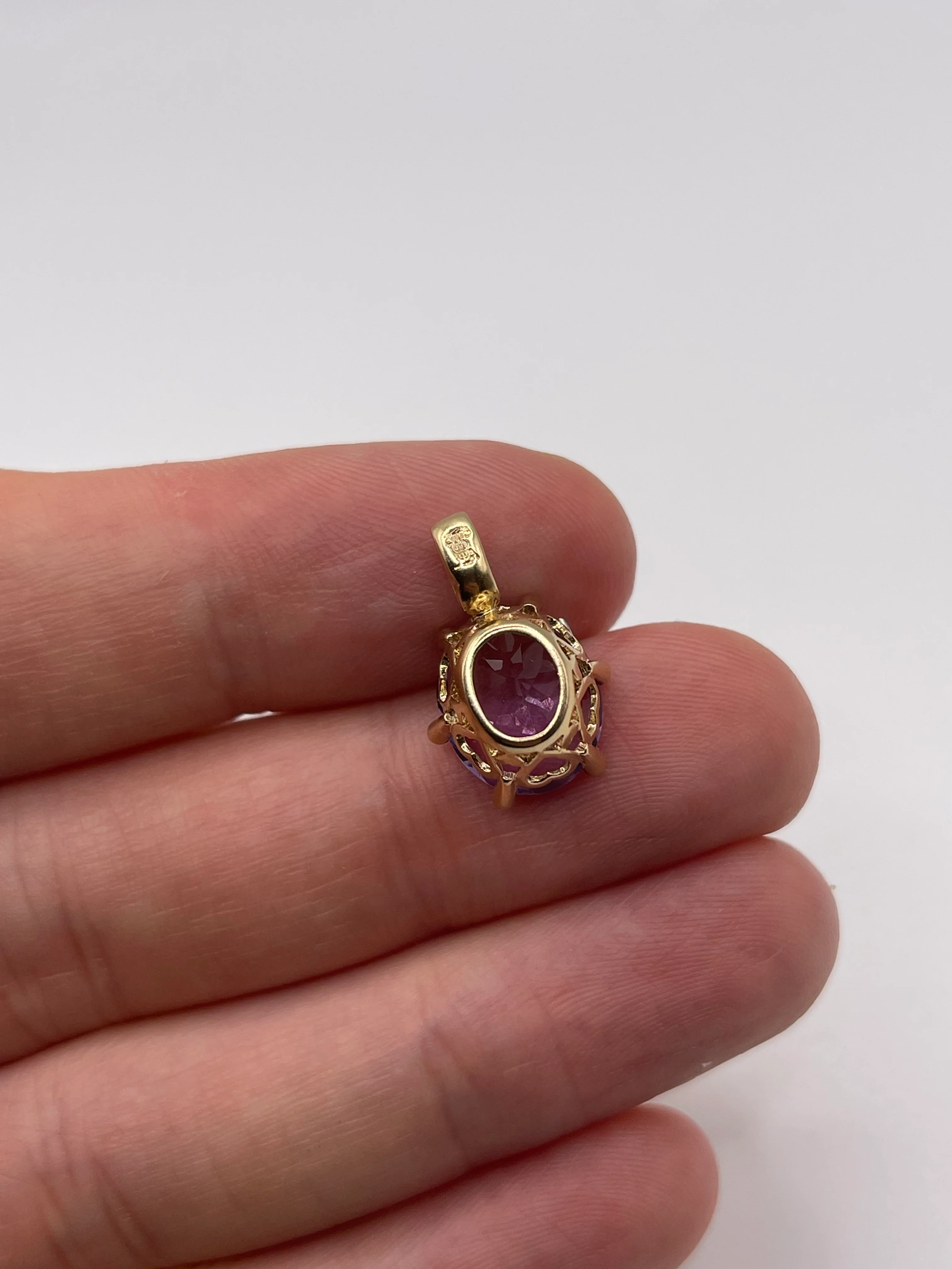 9ct gold amethyst and diamond pendant - Image 3