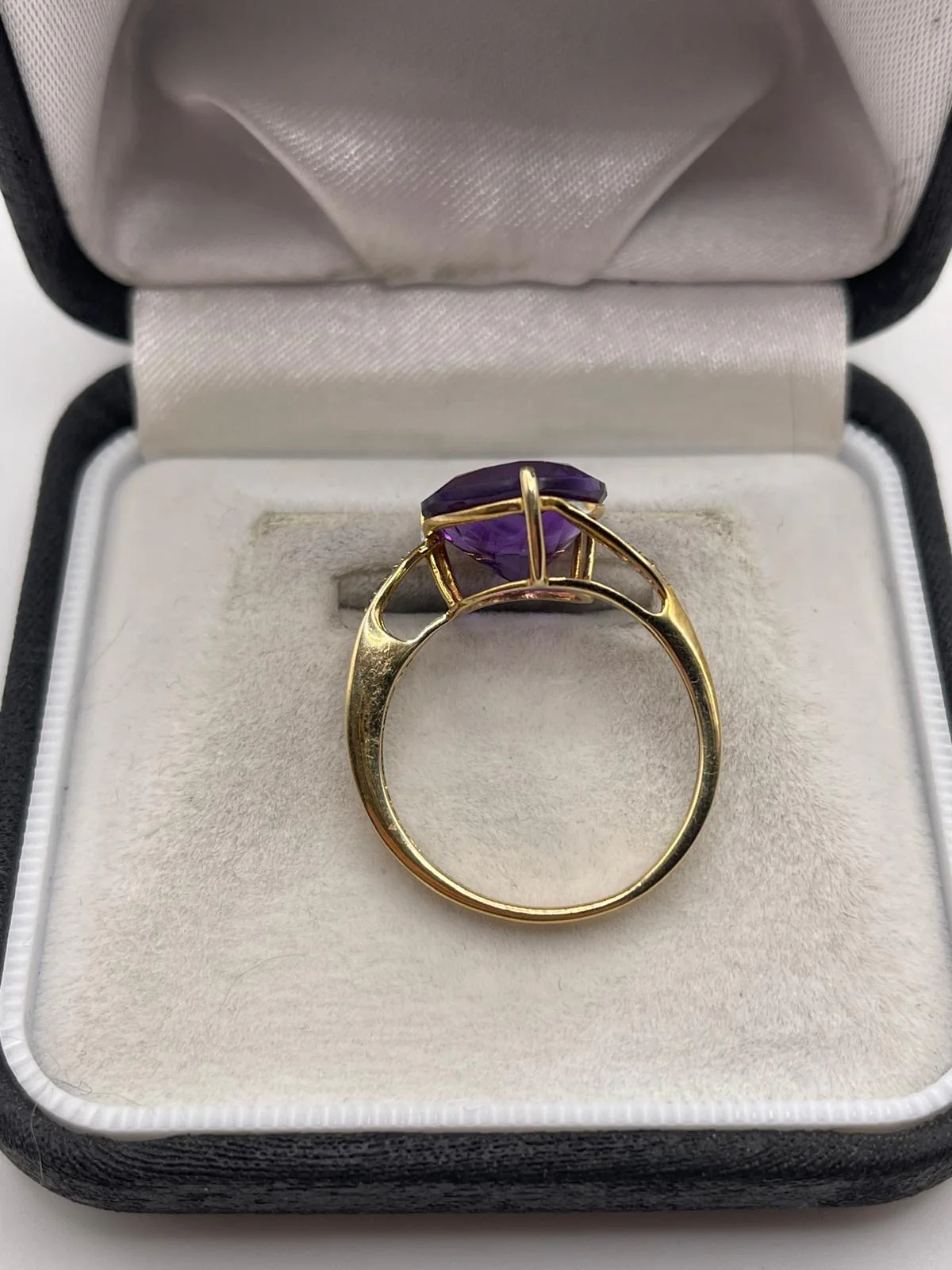 9ct gold amethyst and diamond ring - Image 3