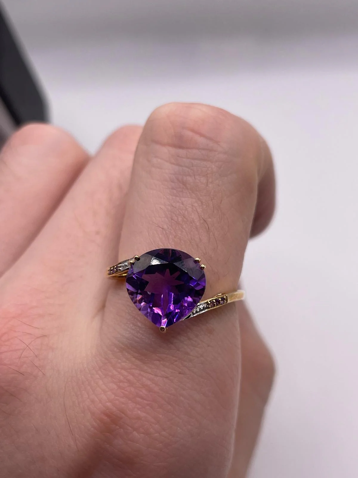9ct gold amethyst and diamond ring - Image 4