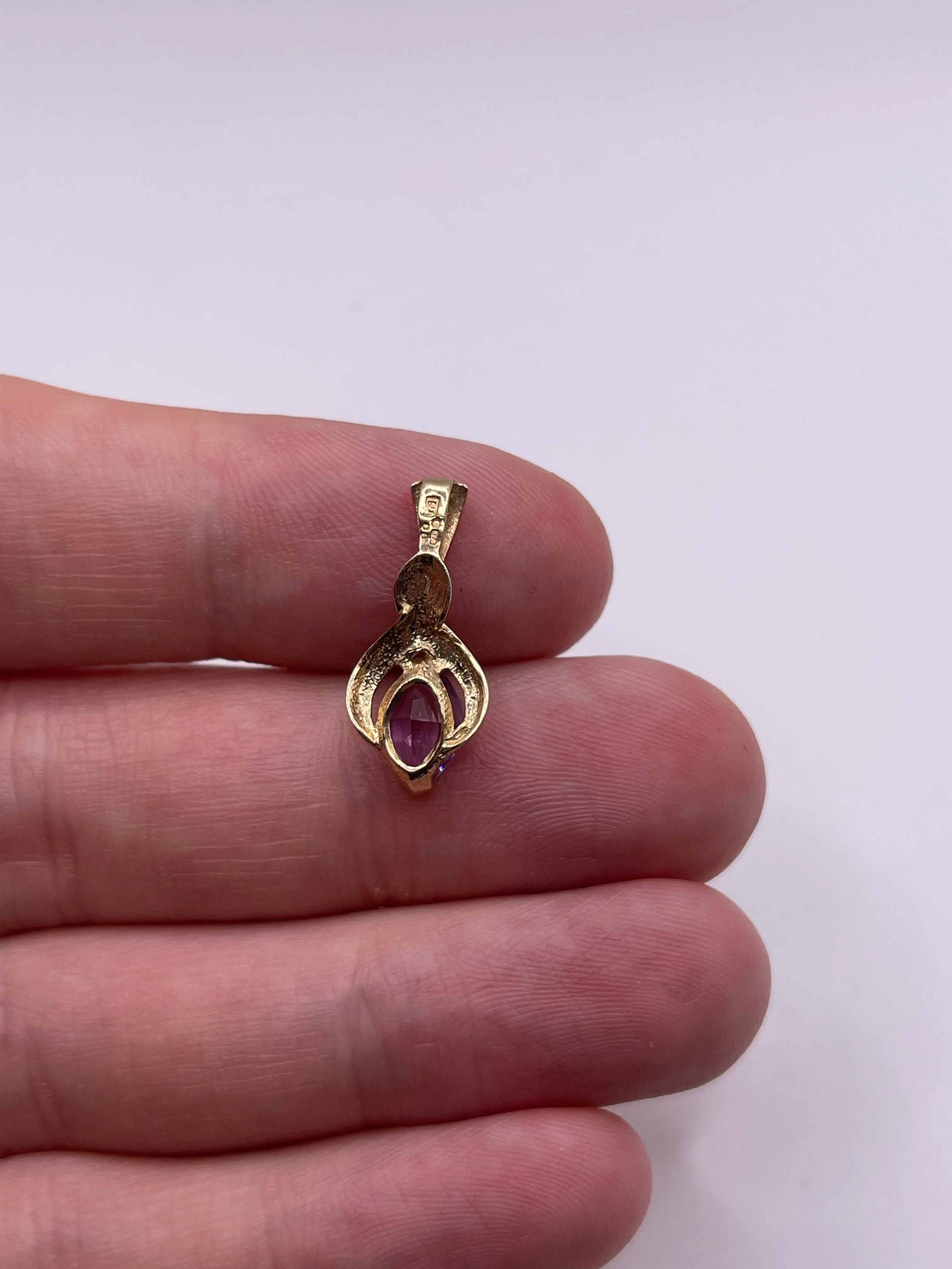 9ct gold amethyst pendant - Image 3