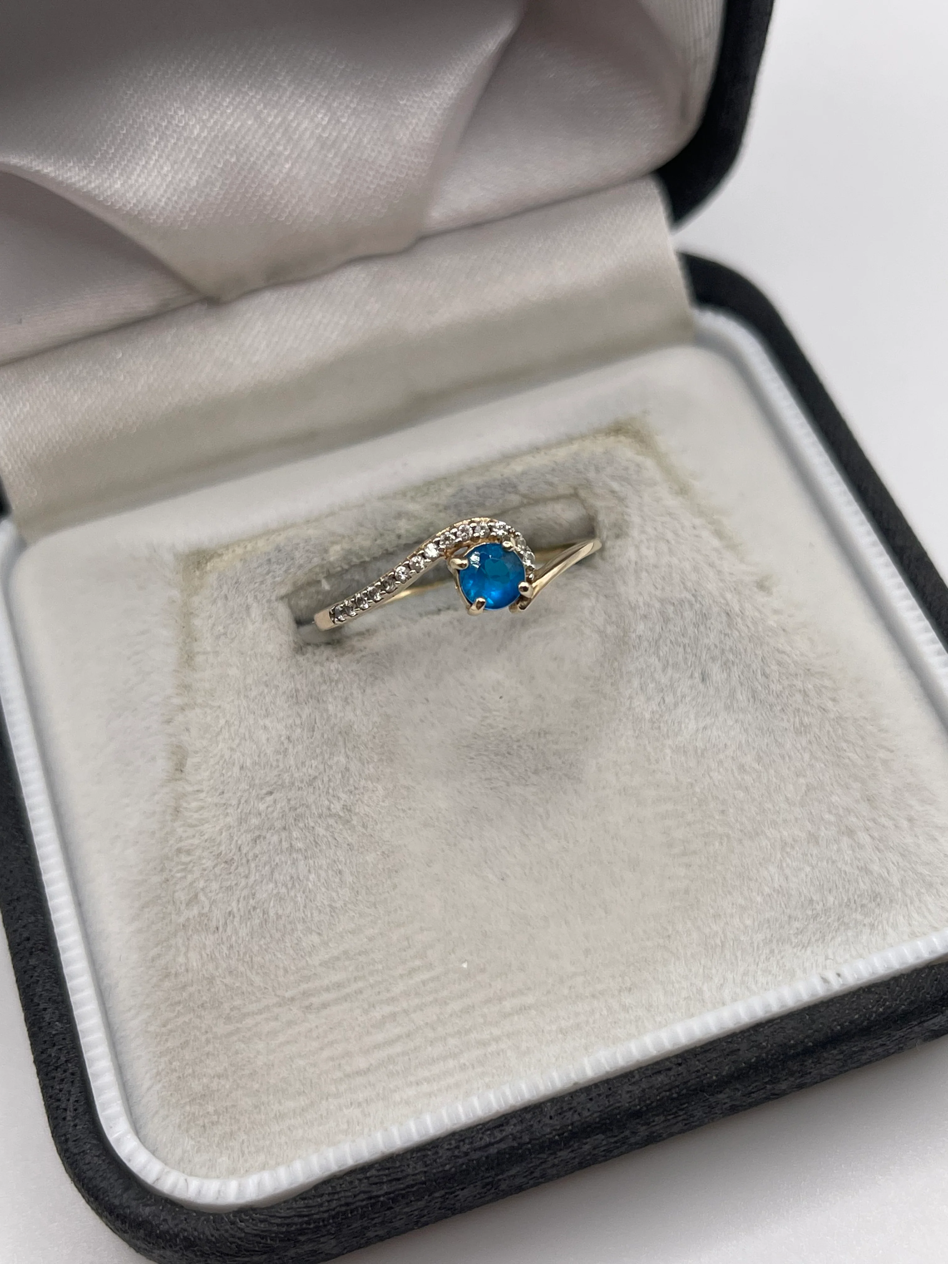 9ct gold apatite and zircon ring - Image 2
