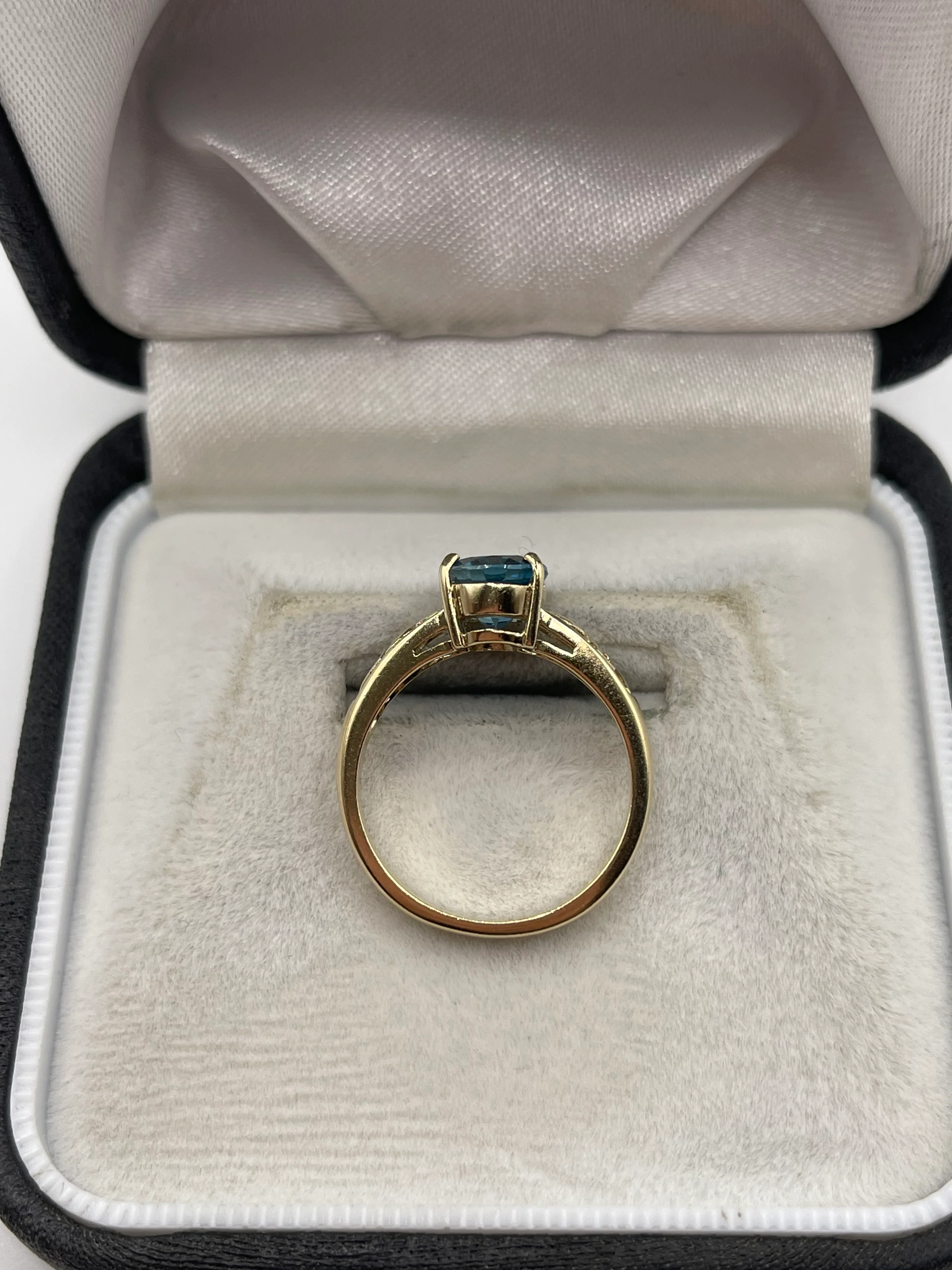 9ct gold blue topaz ring - Image 3