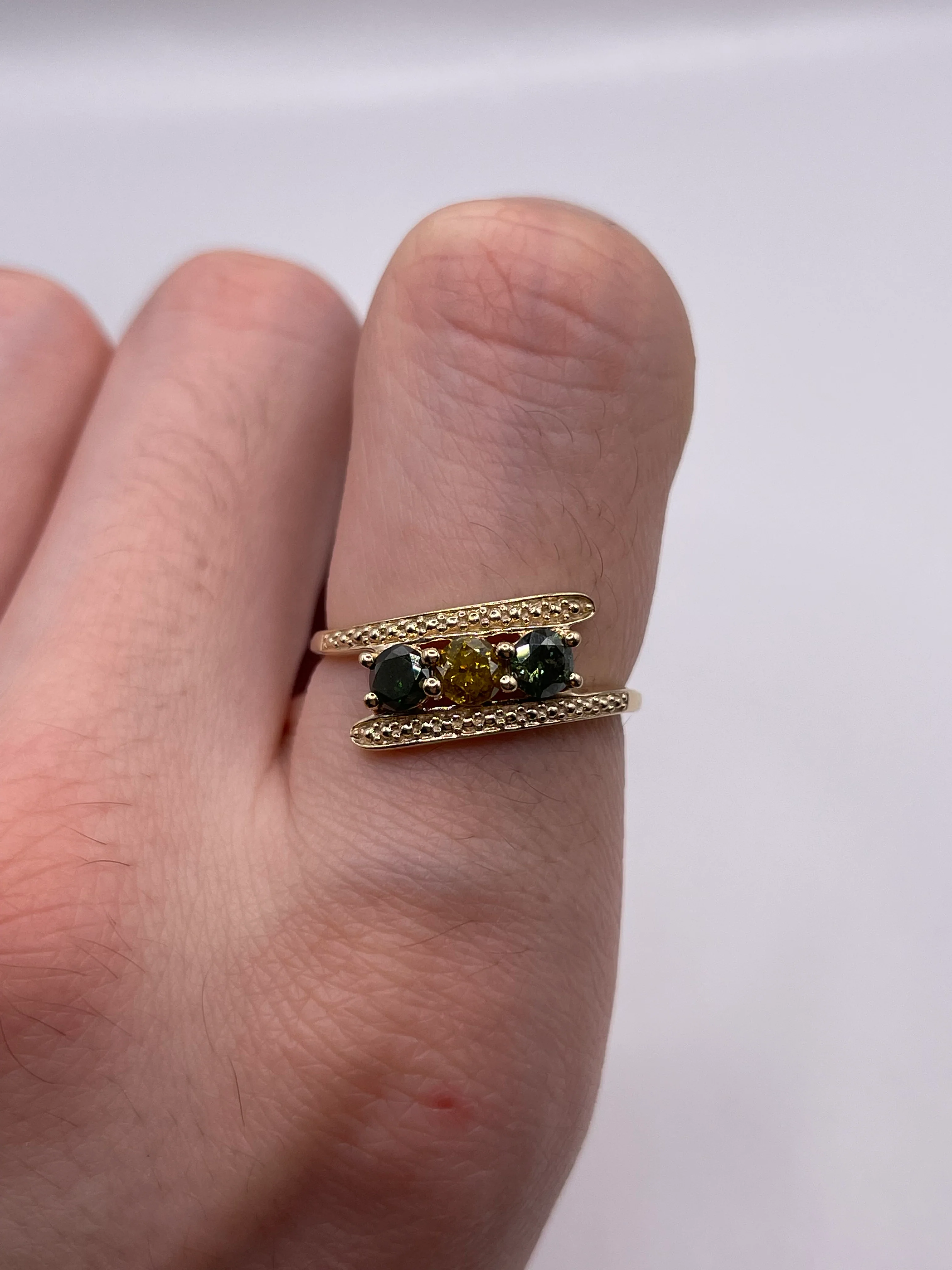 9ct gold coloured diamond ring - Image 4