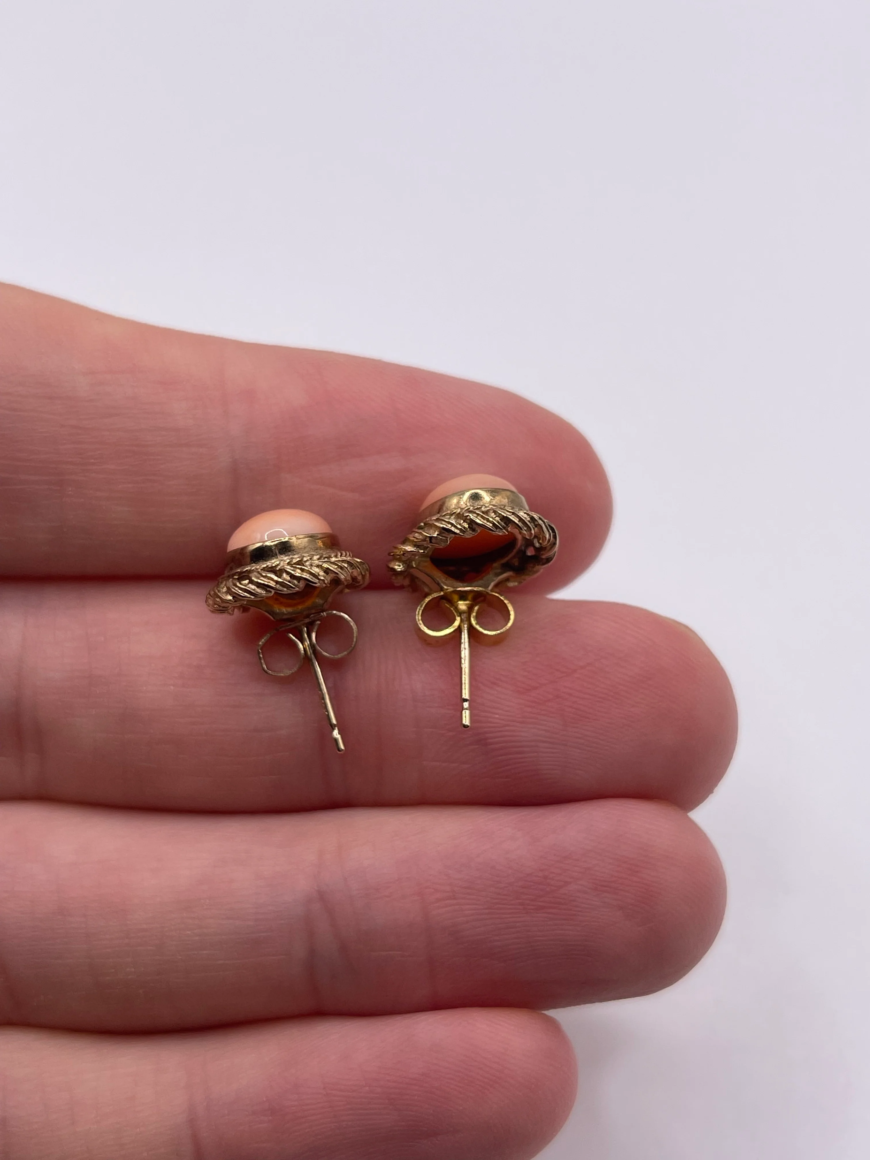 9ct gold coral earrings - Image 3