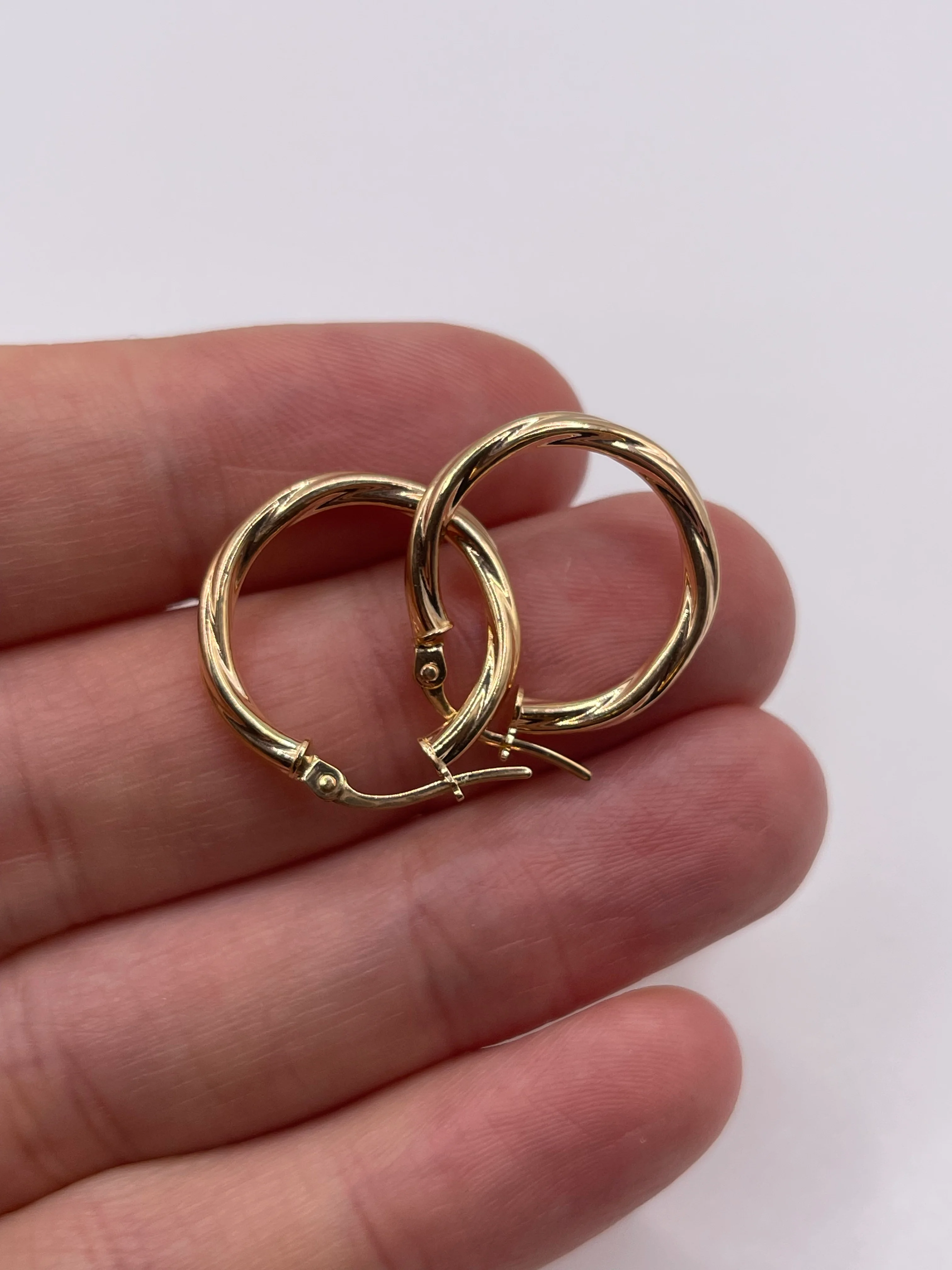 9ct gold creole earrings - Image 3
