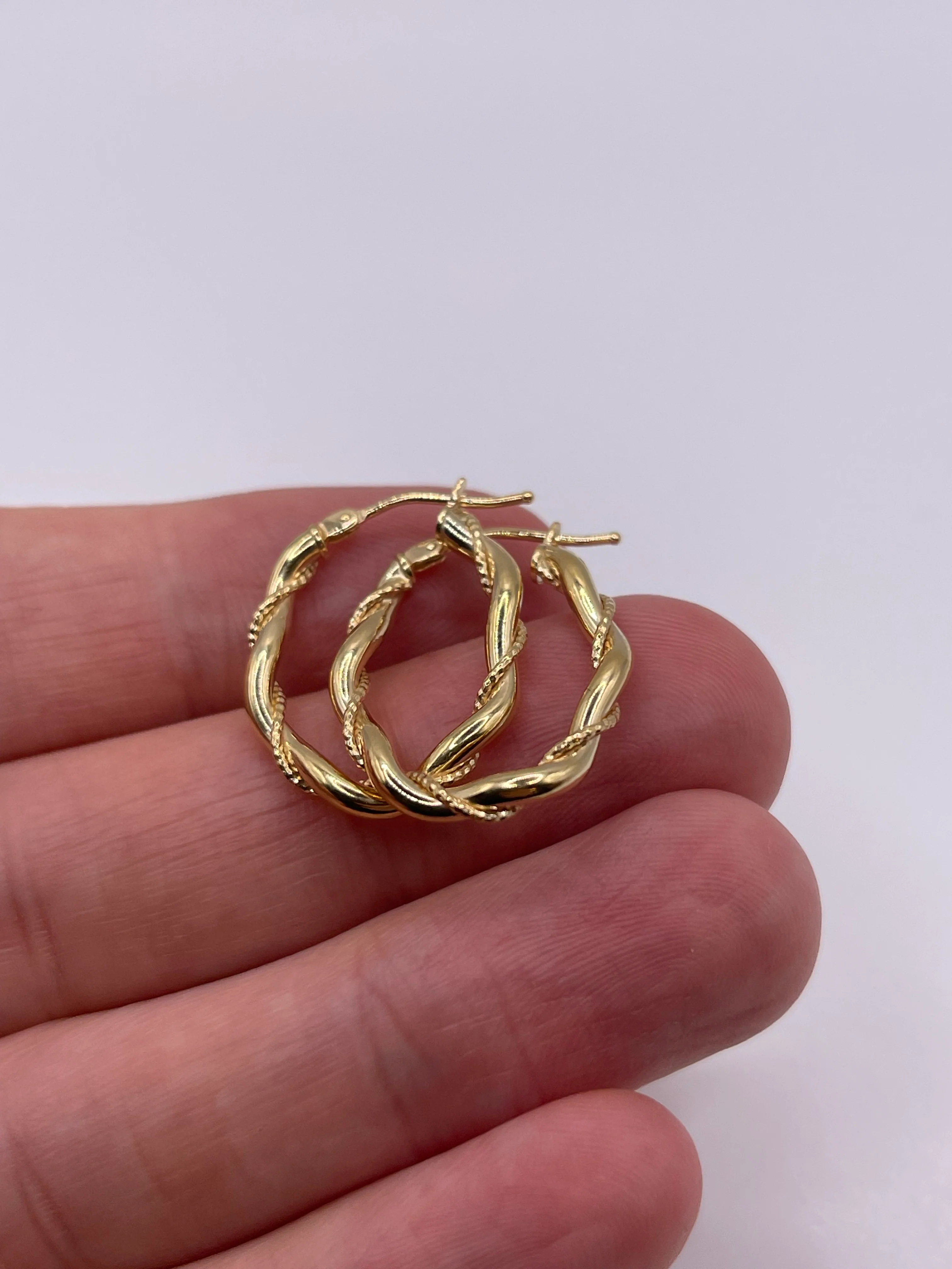 9ct gold creole earrings - Image 2