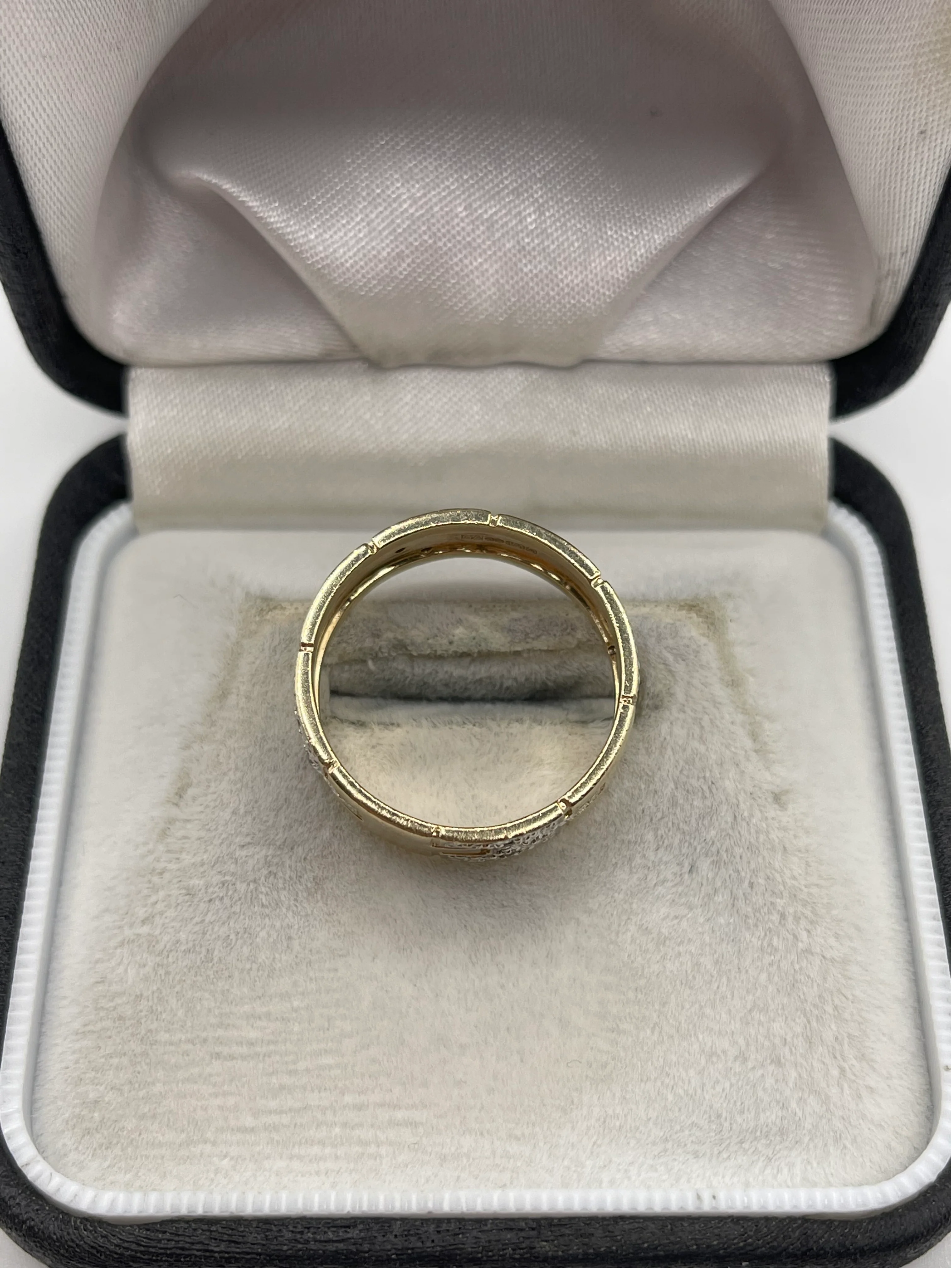 9ct gold diamond ring - Image 3