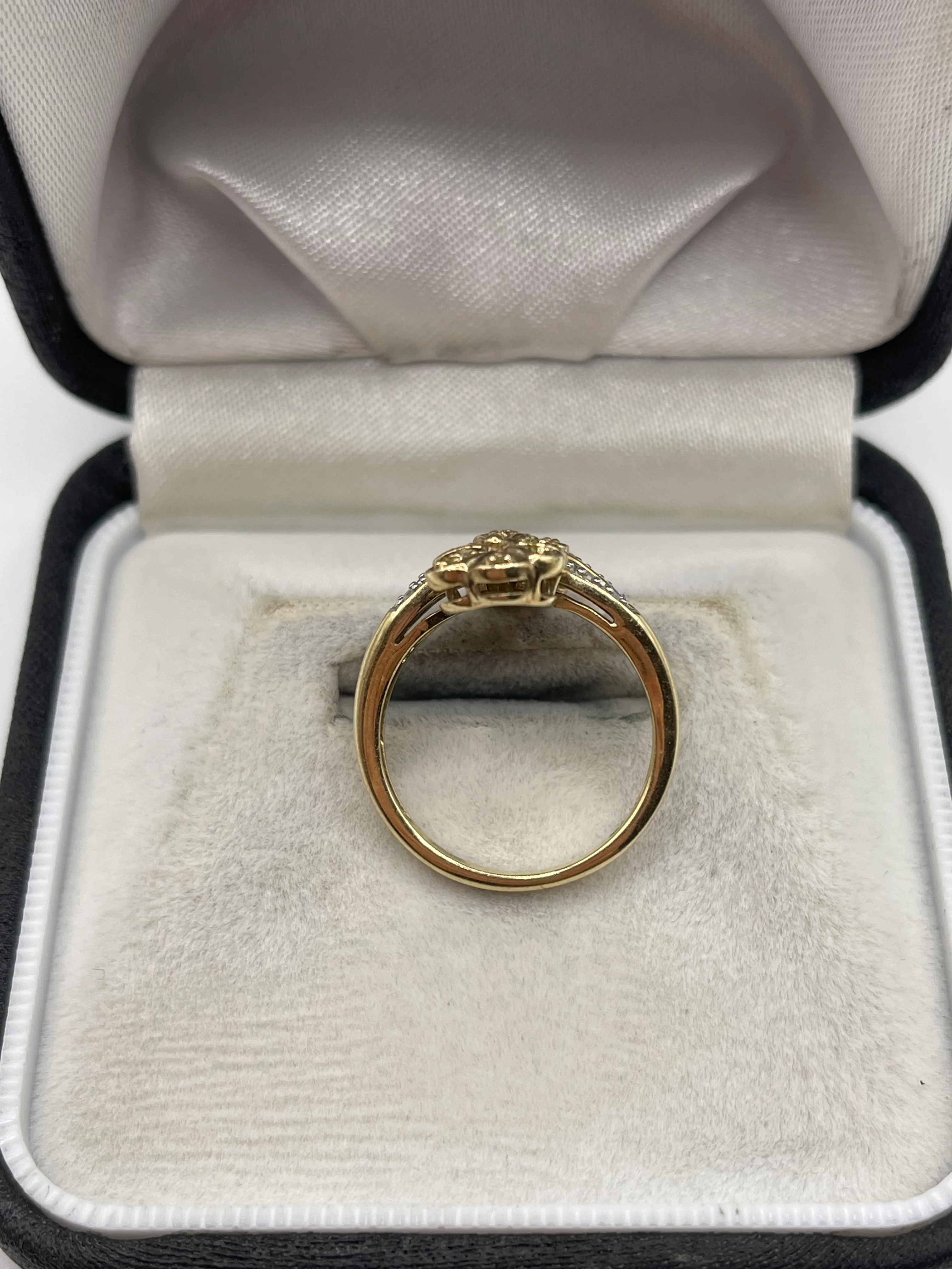 9ct gold diamond cluster ring - Image 3