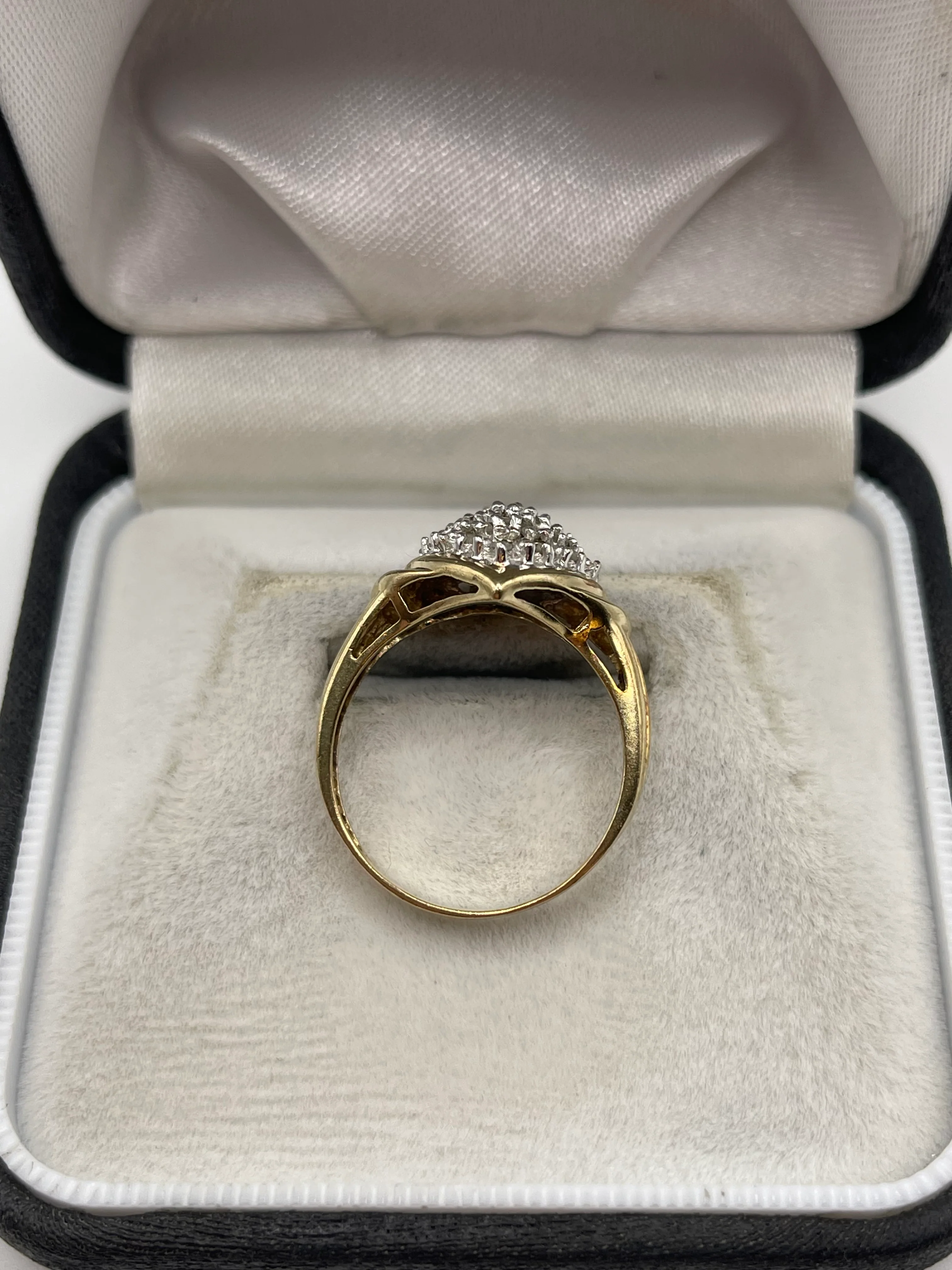 9ct gold diamond cluster ring - Image 3