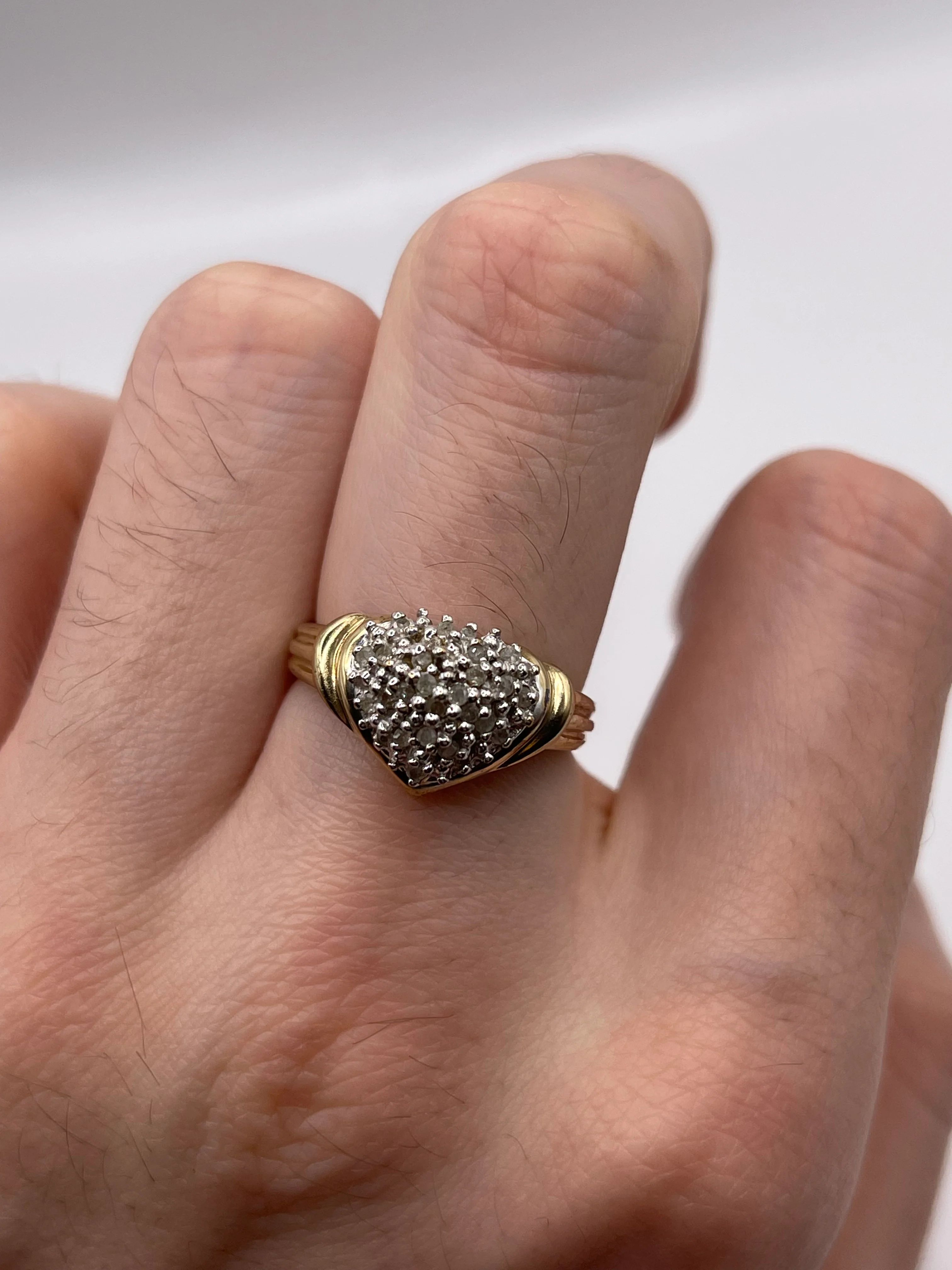 9ct gold diamond cluster ring - Image 4