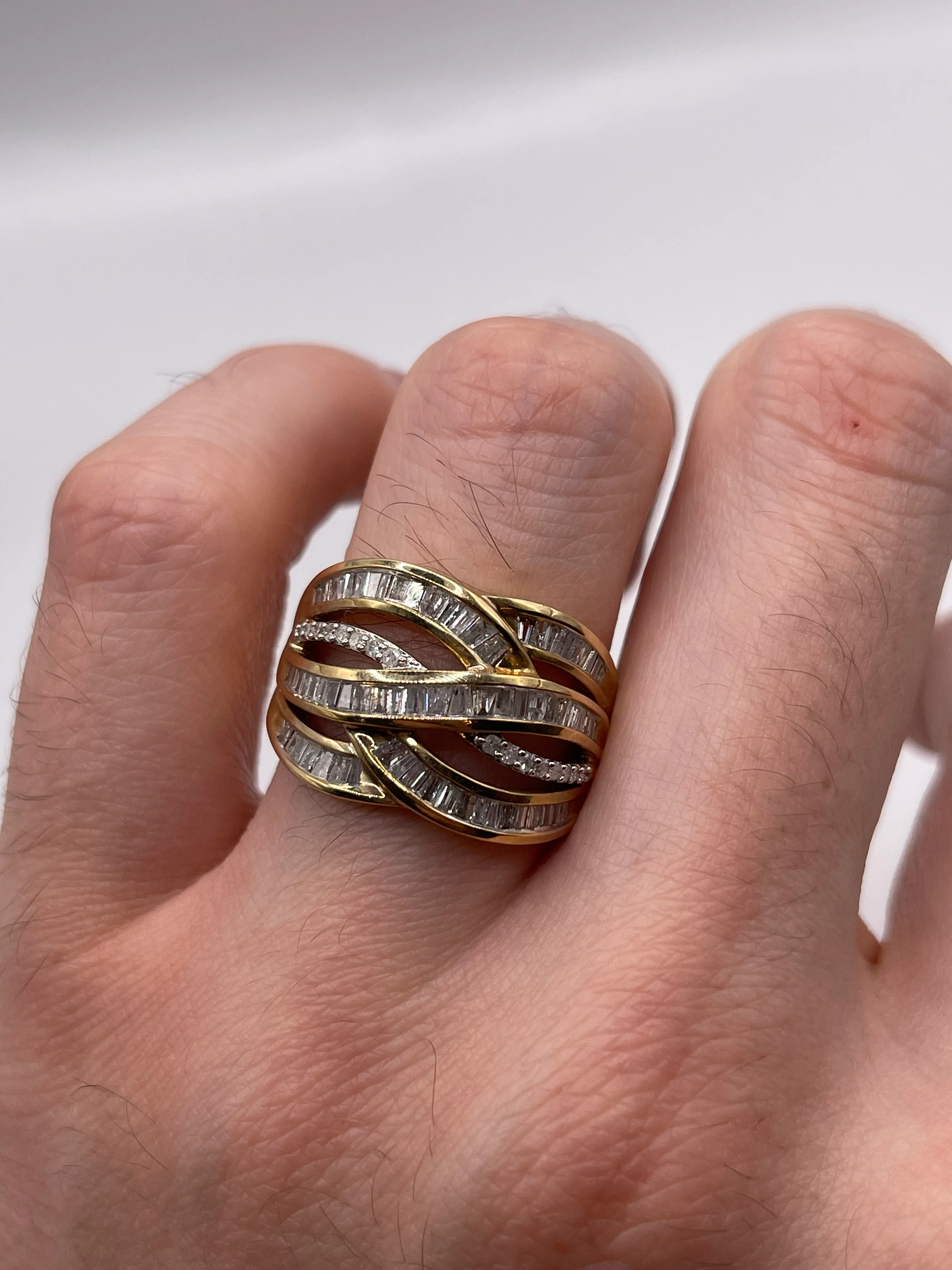 9ct gold diamond cluster ring - Image 4
