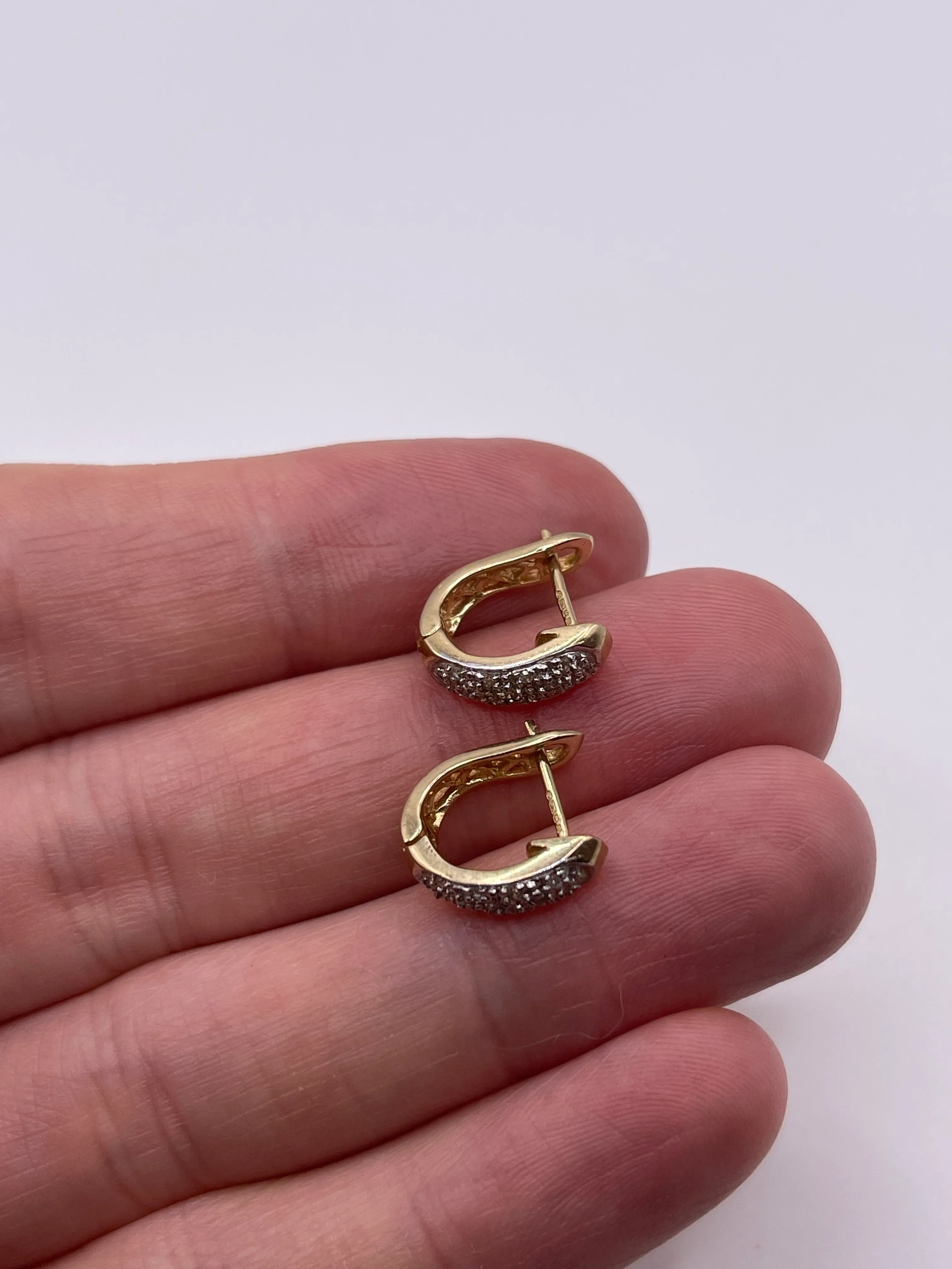 9ct gold diamond earrings - Image 3