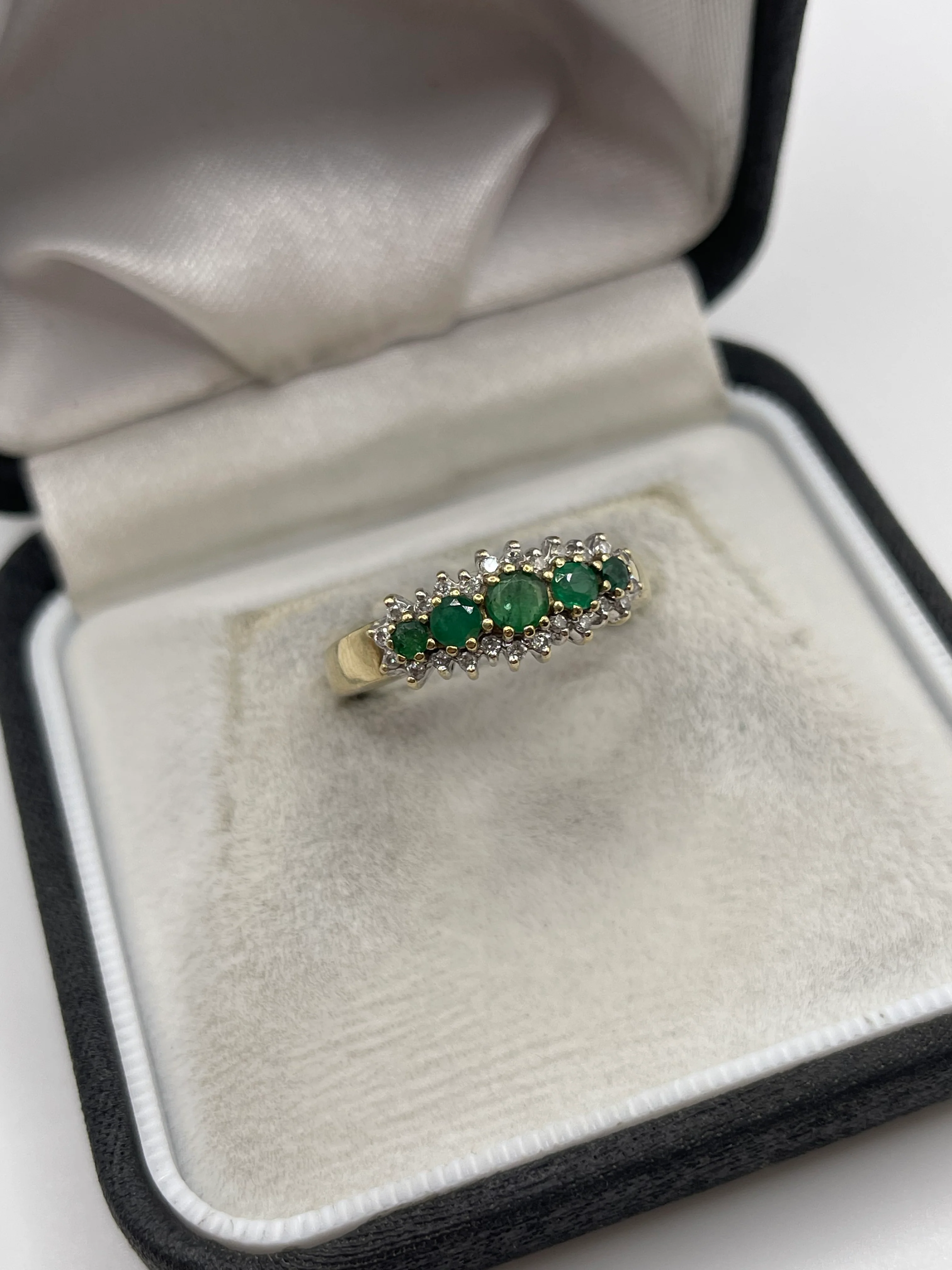 9ct gold emerald and diamond ring - Image 2