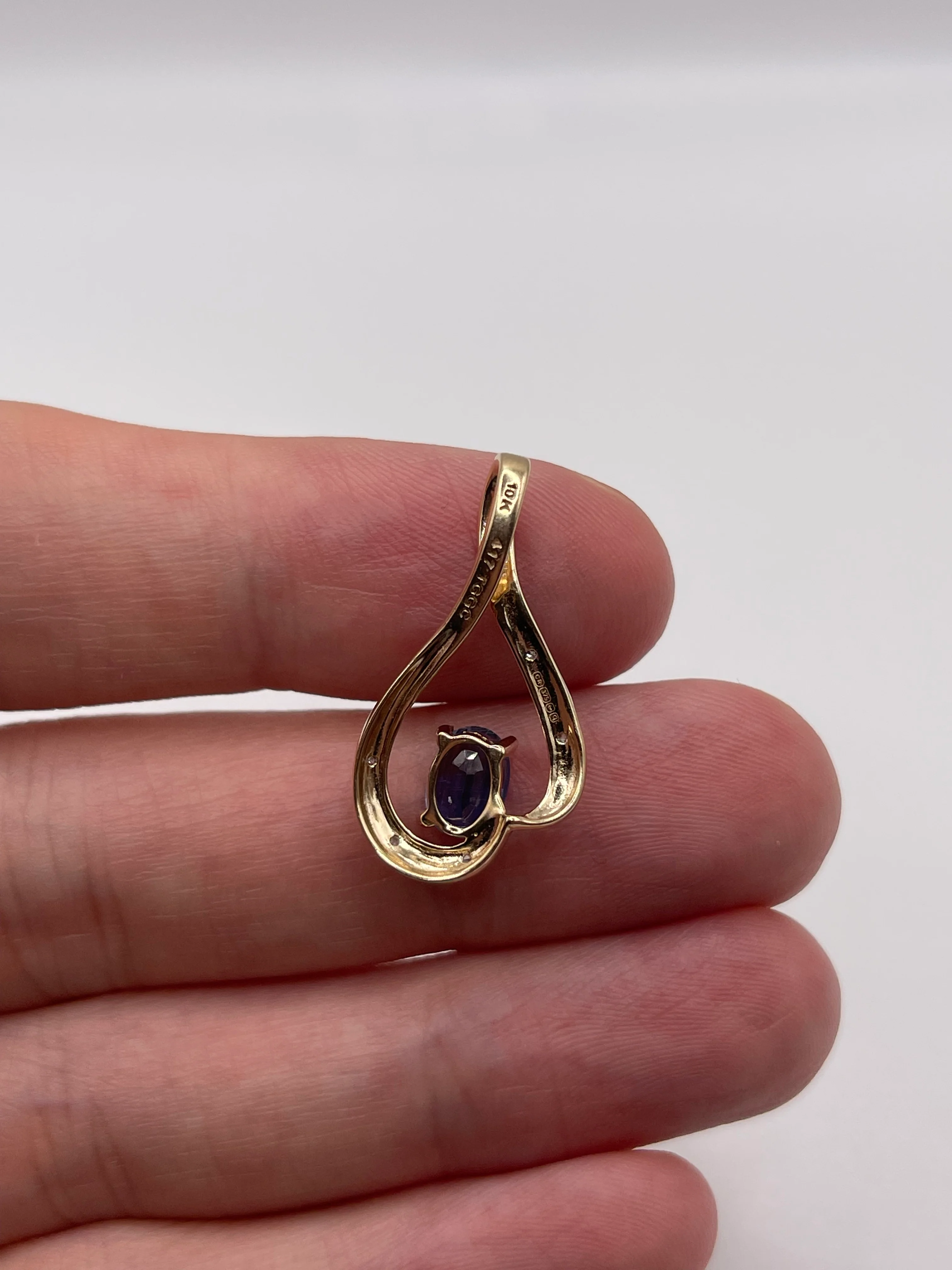 9ct gold kyanite and diamond pendant - Image 2
