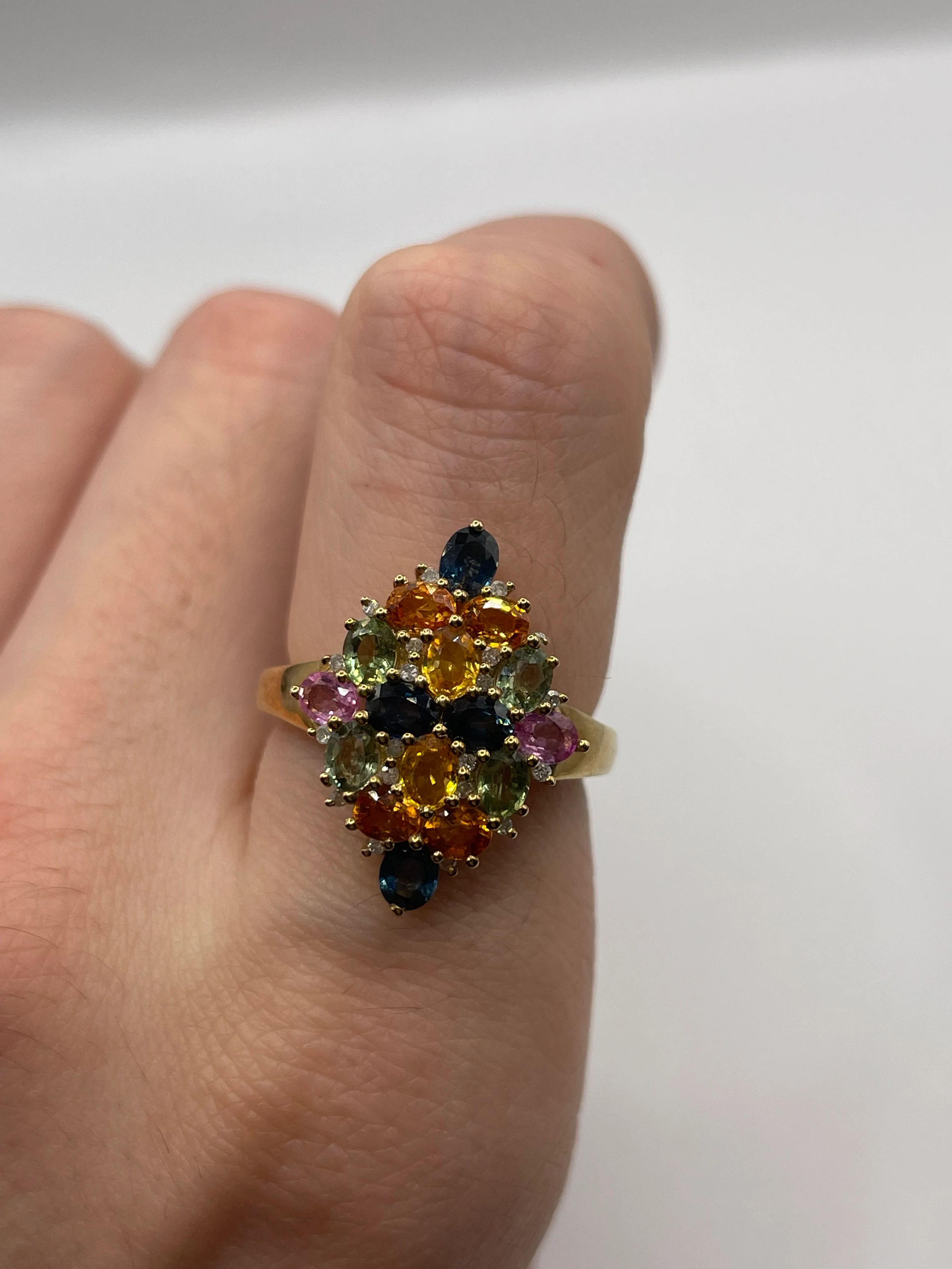 9ct gold multi coloured sapphire and diamond ring - Image 4