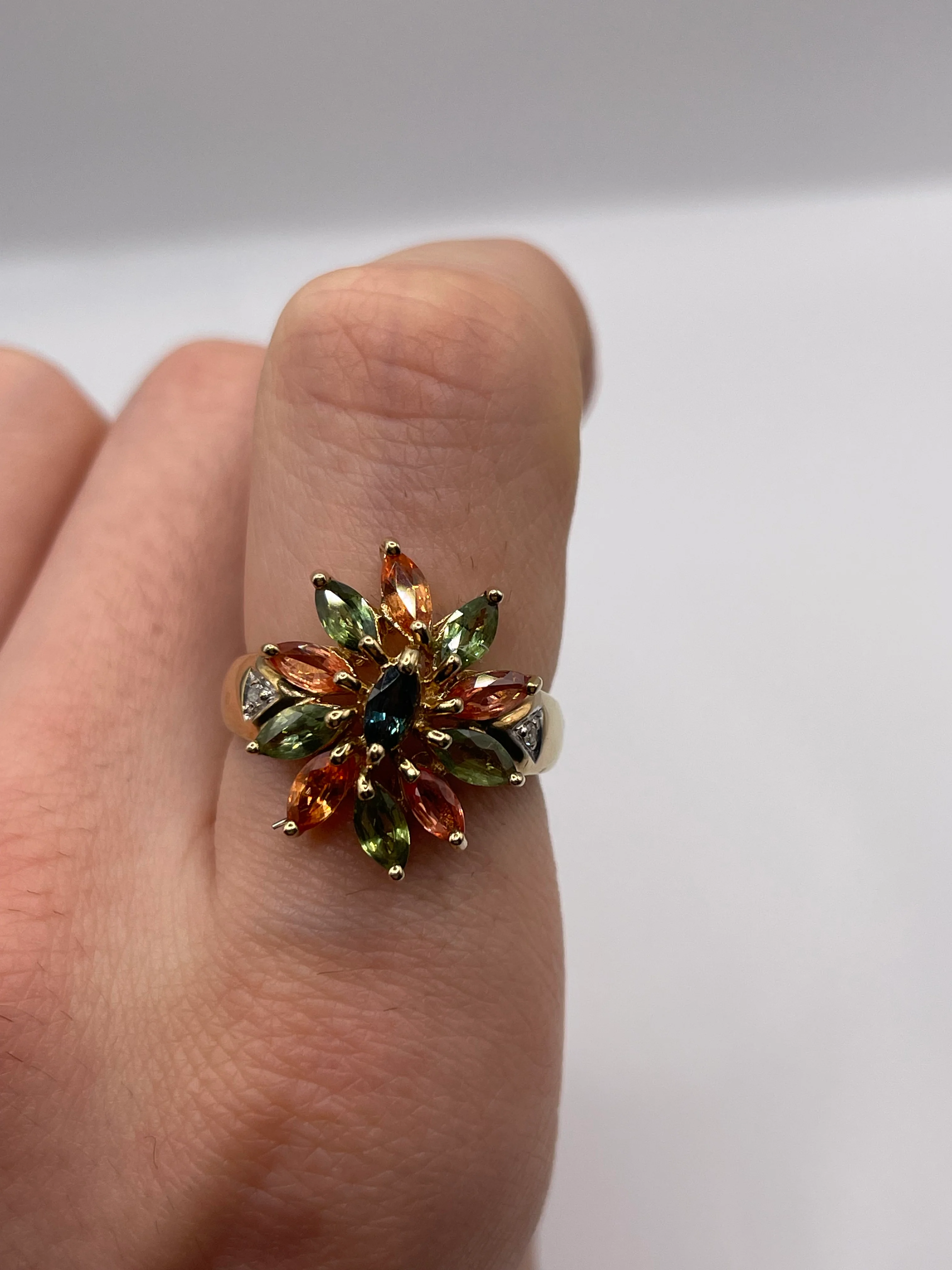 9ct gold multi coloured sapphire and diamond ring - Image 4