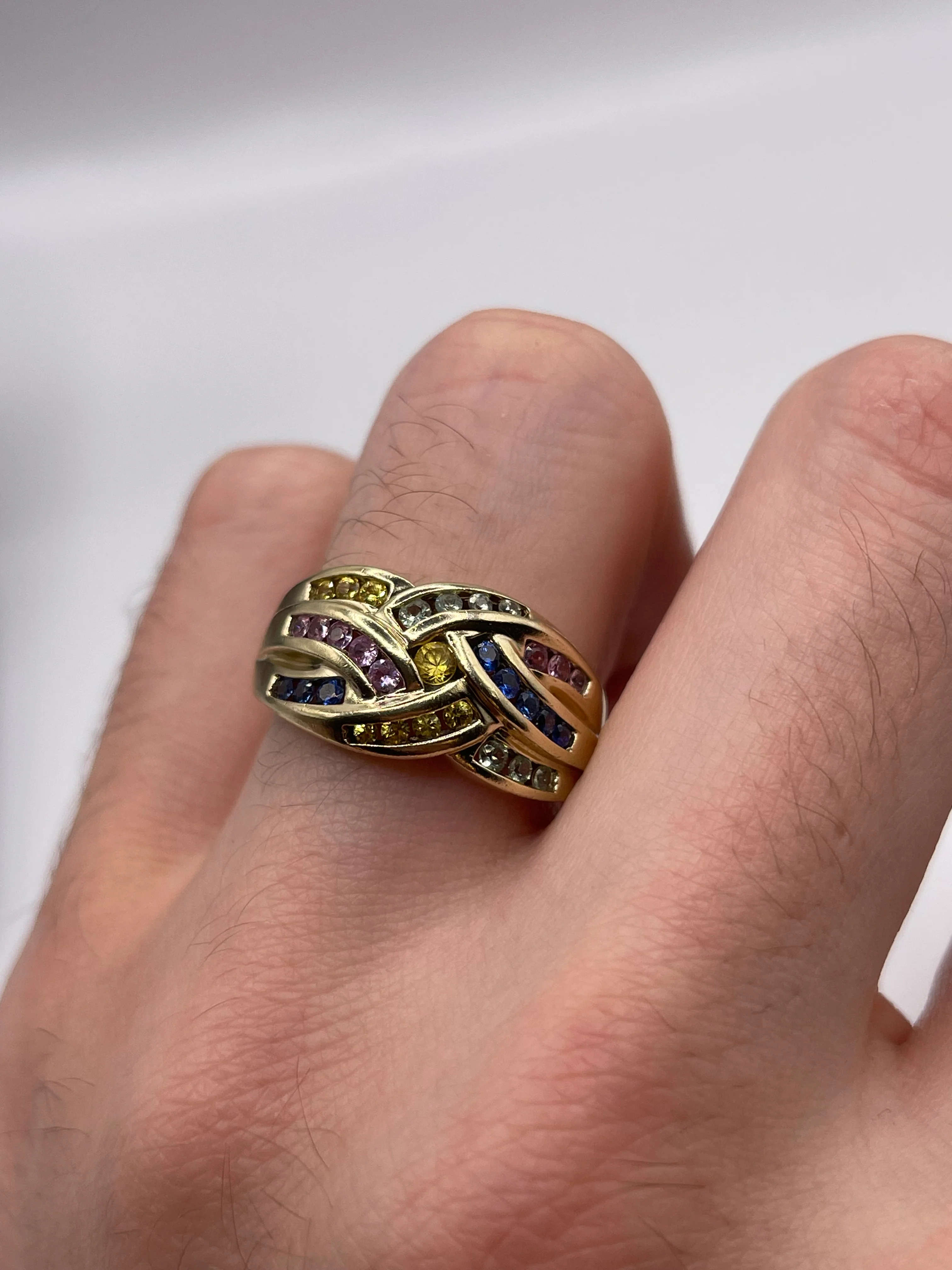 9ct gold multi coloured sapphire ring - Image 4