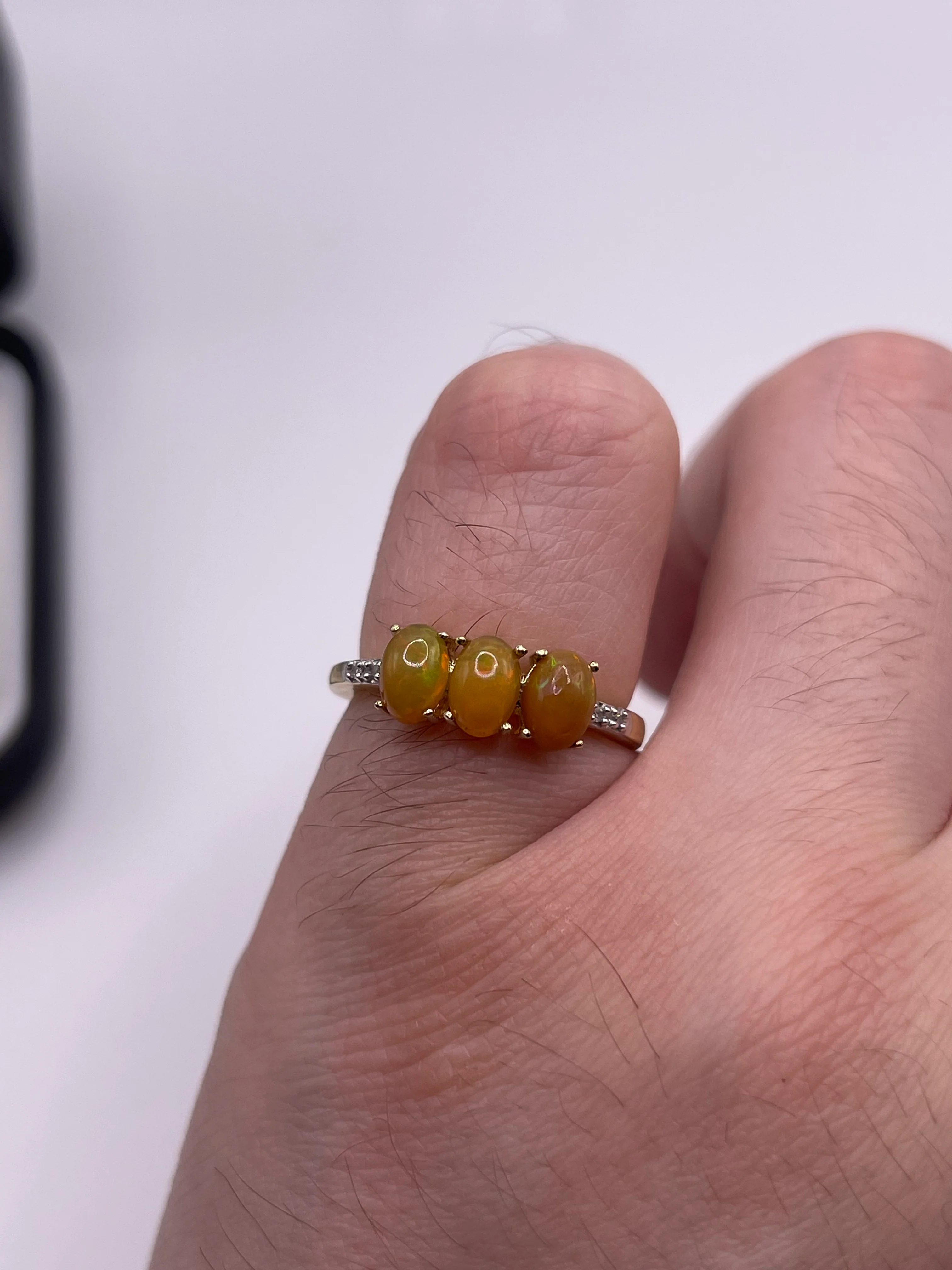 9ct gold opal and diamond ring - Image 4