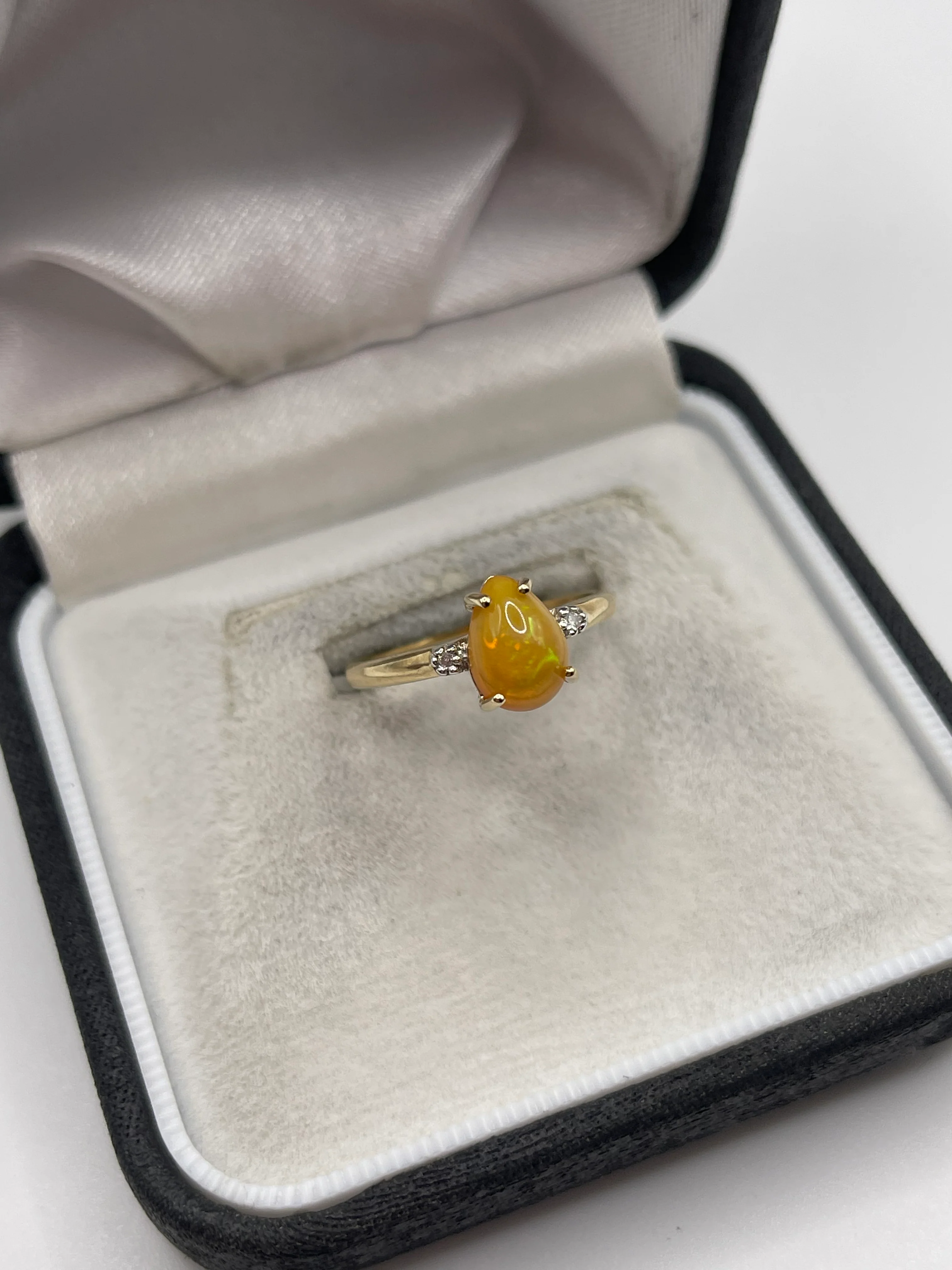 9ct gold opal and diamond ring - Image 2