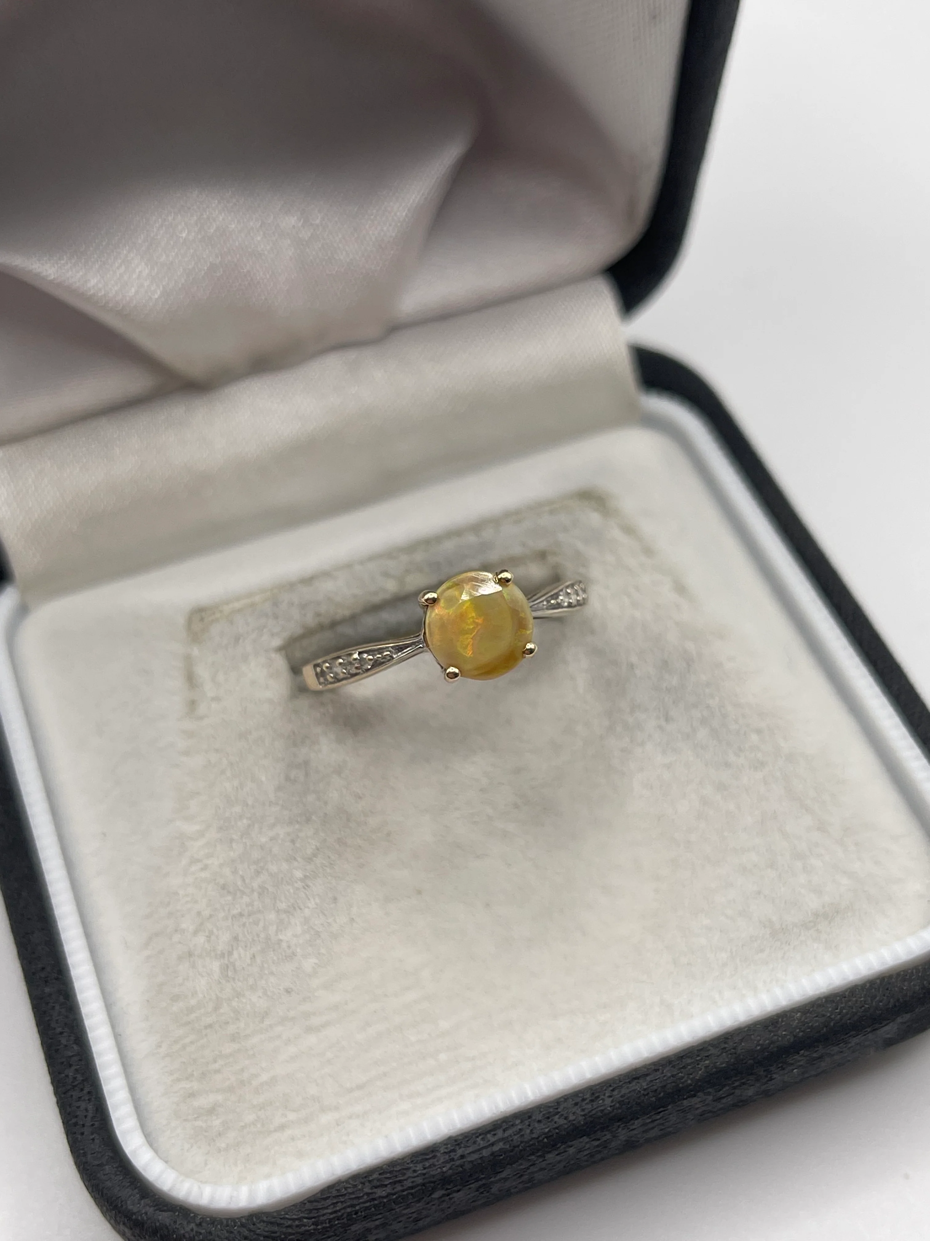 9ct gold opal and diamond ring - Image 2