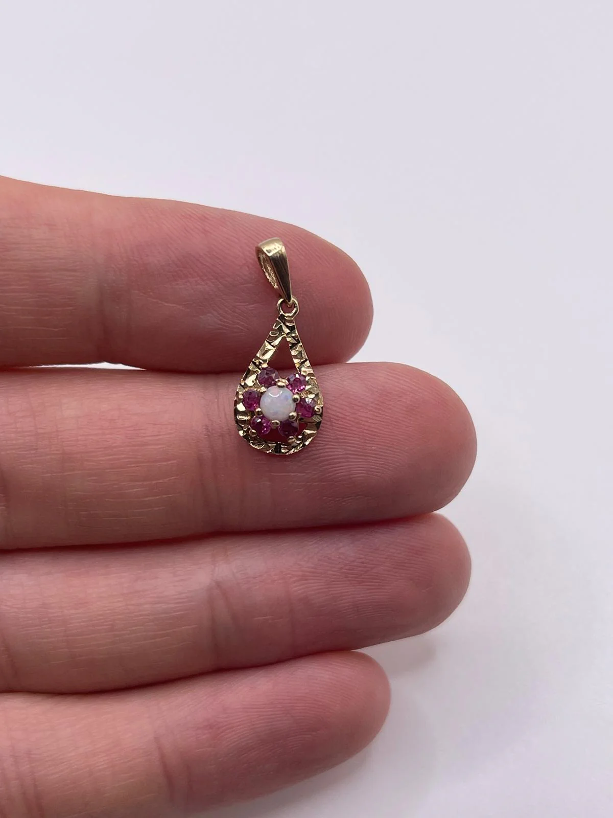 9ct gold opal and ruby pendant