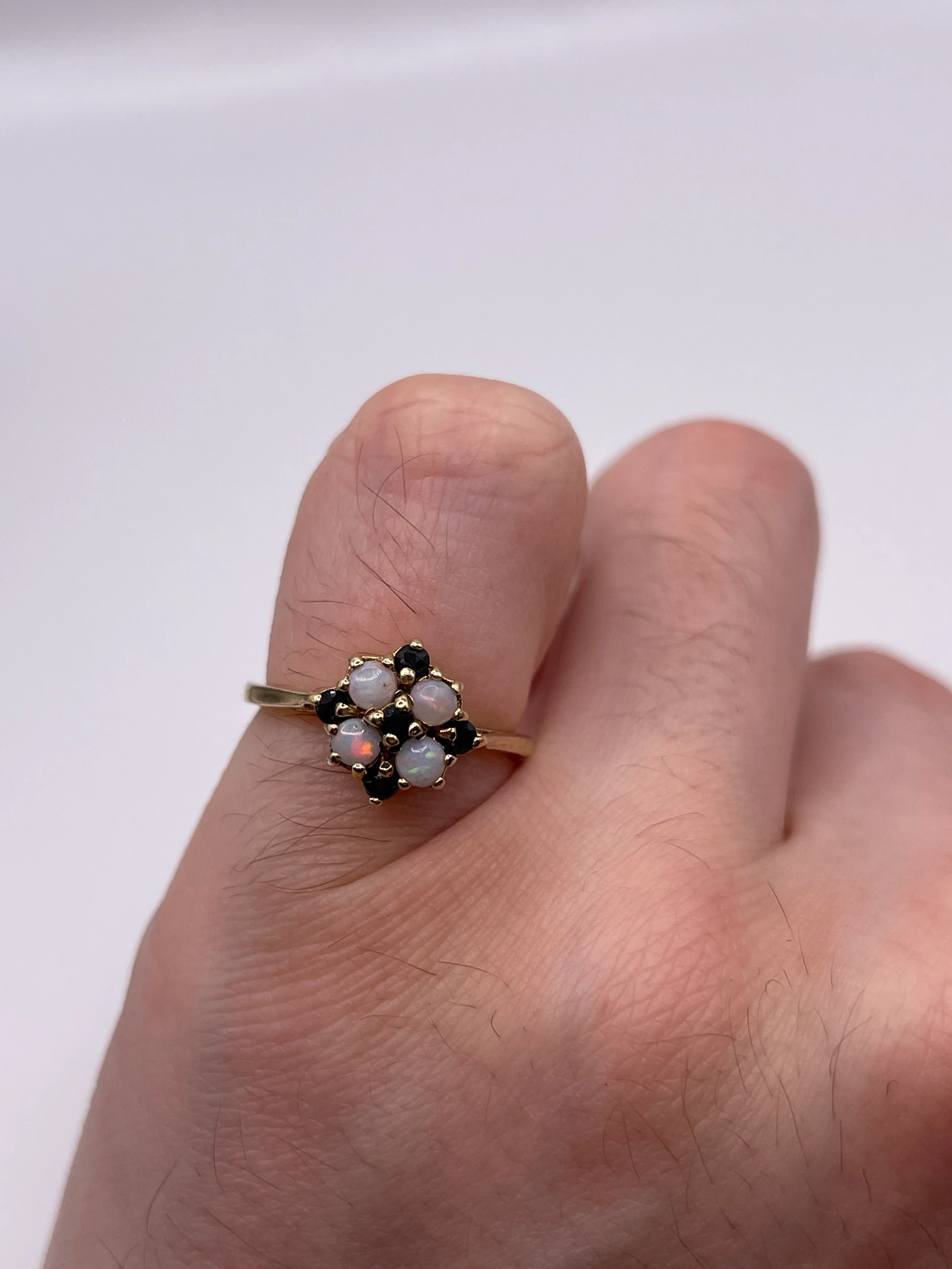 9ct gold opal and sapphire ring - Image 4