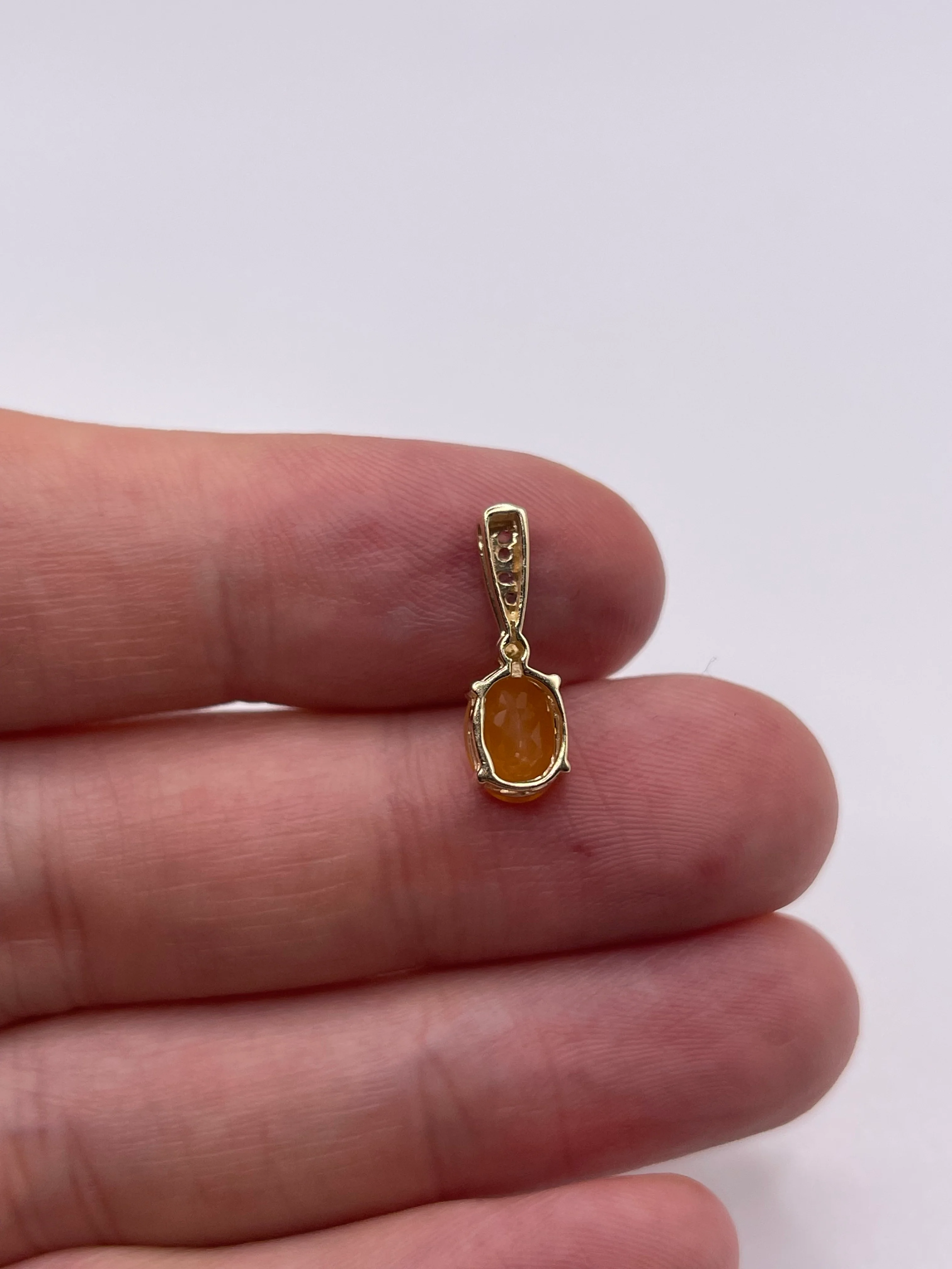9ct gold opal and zircon pendant - Image 2