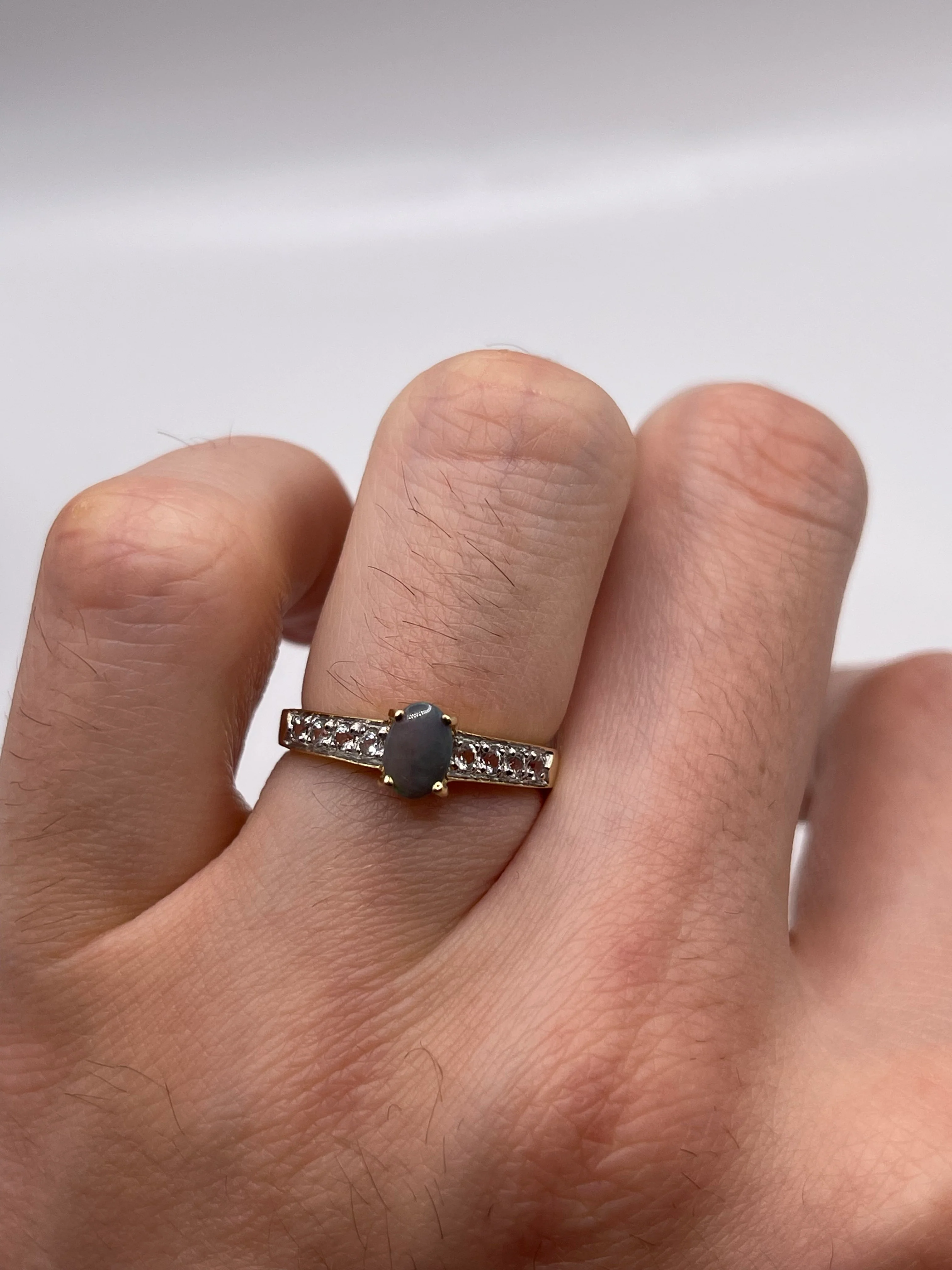 9ct gold opal and zircon ring - Image 4
