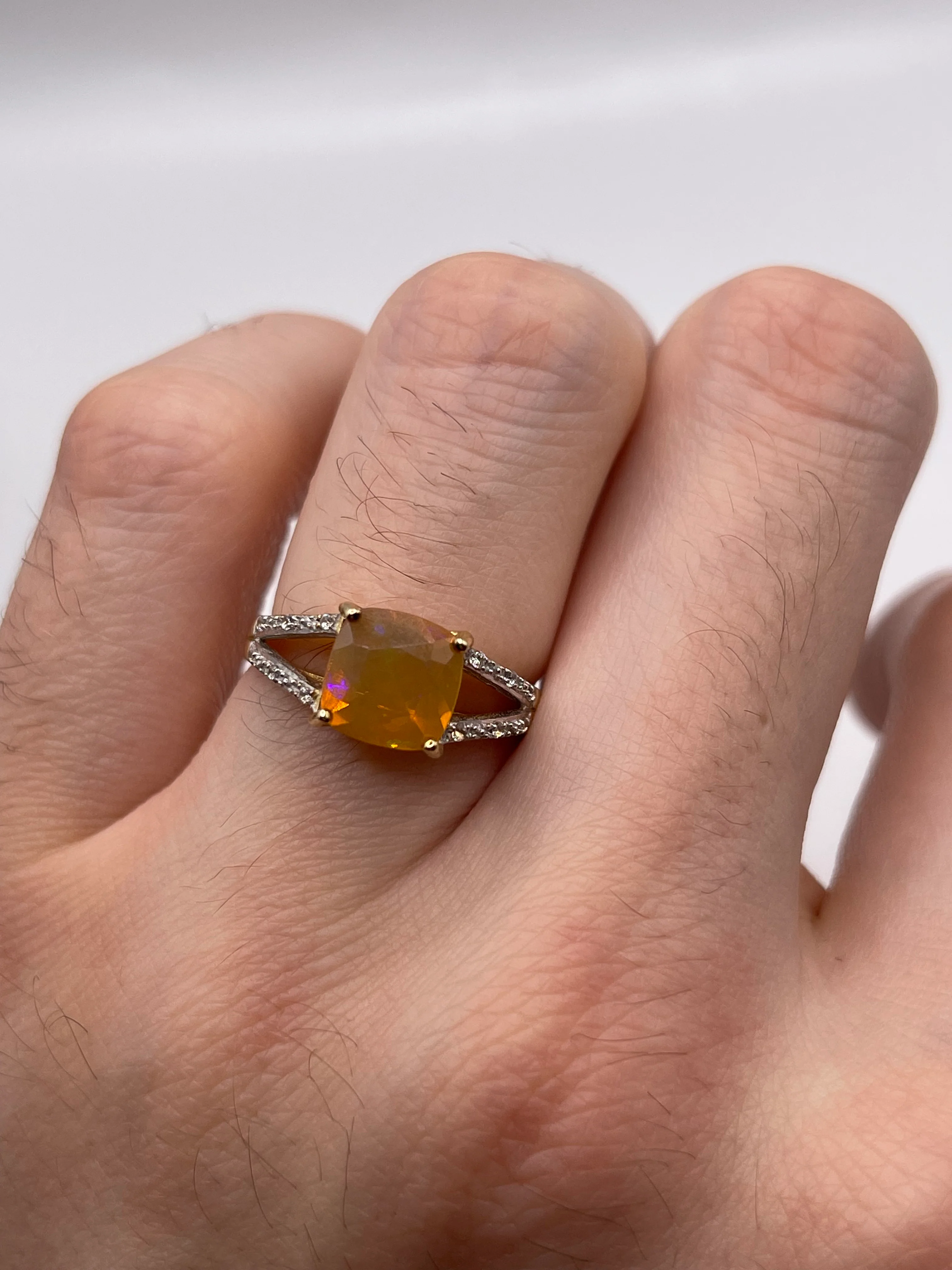 9ct gold opal and zircon ring - Image 4