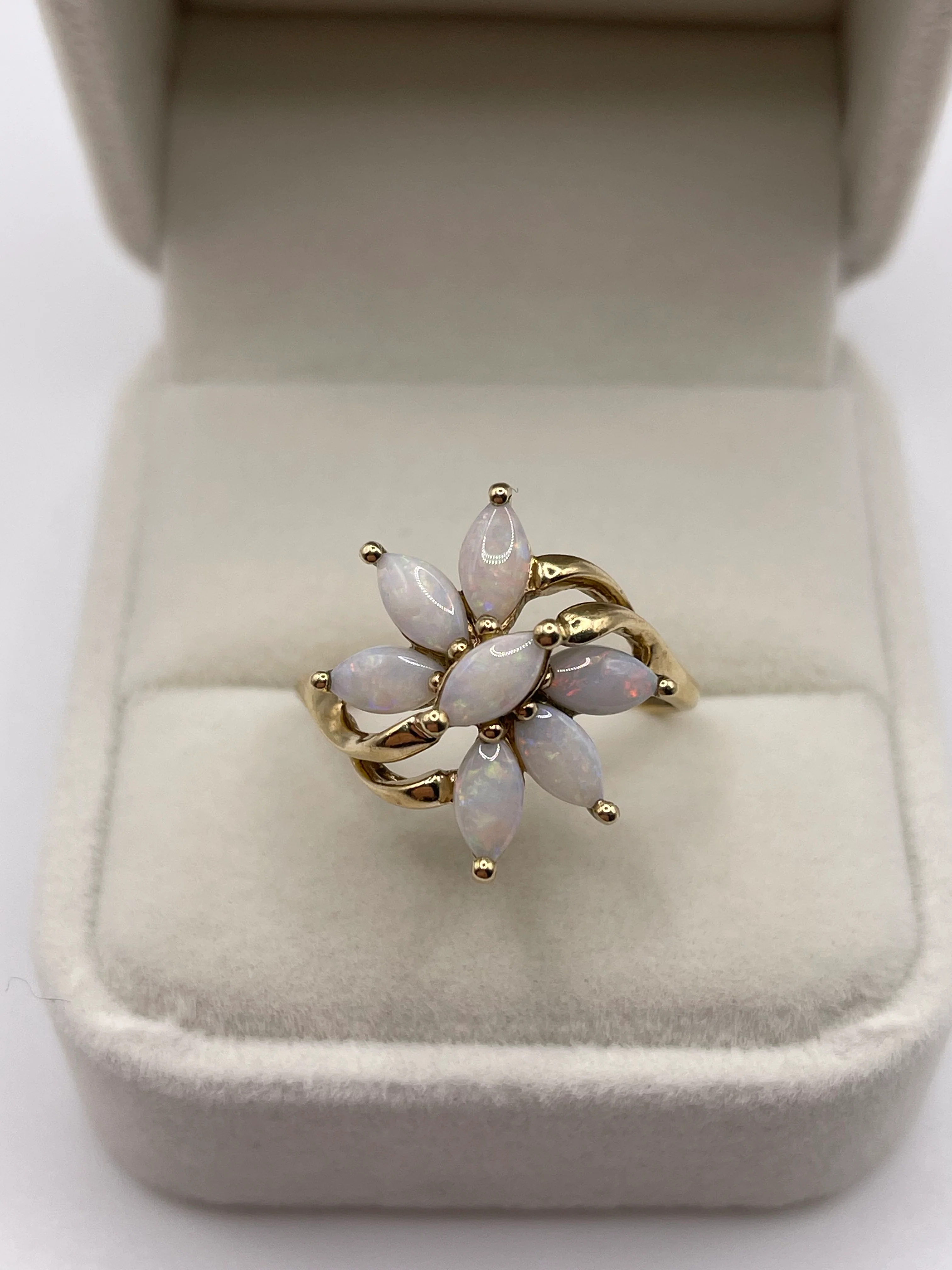 9ct gold opal cluster ring