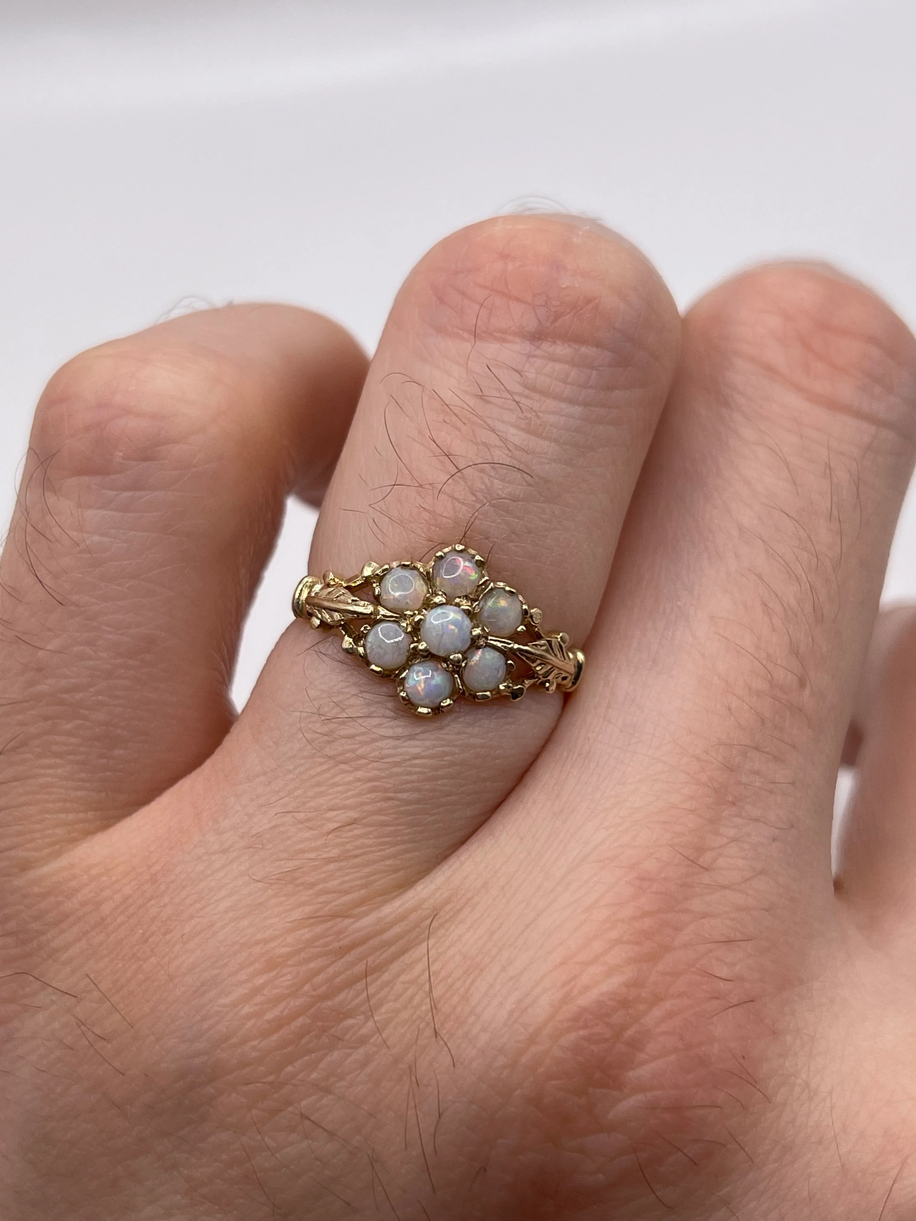 9ct gold opal cluster ring - Image 4