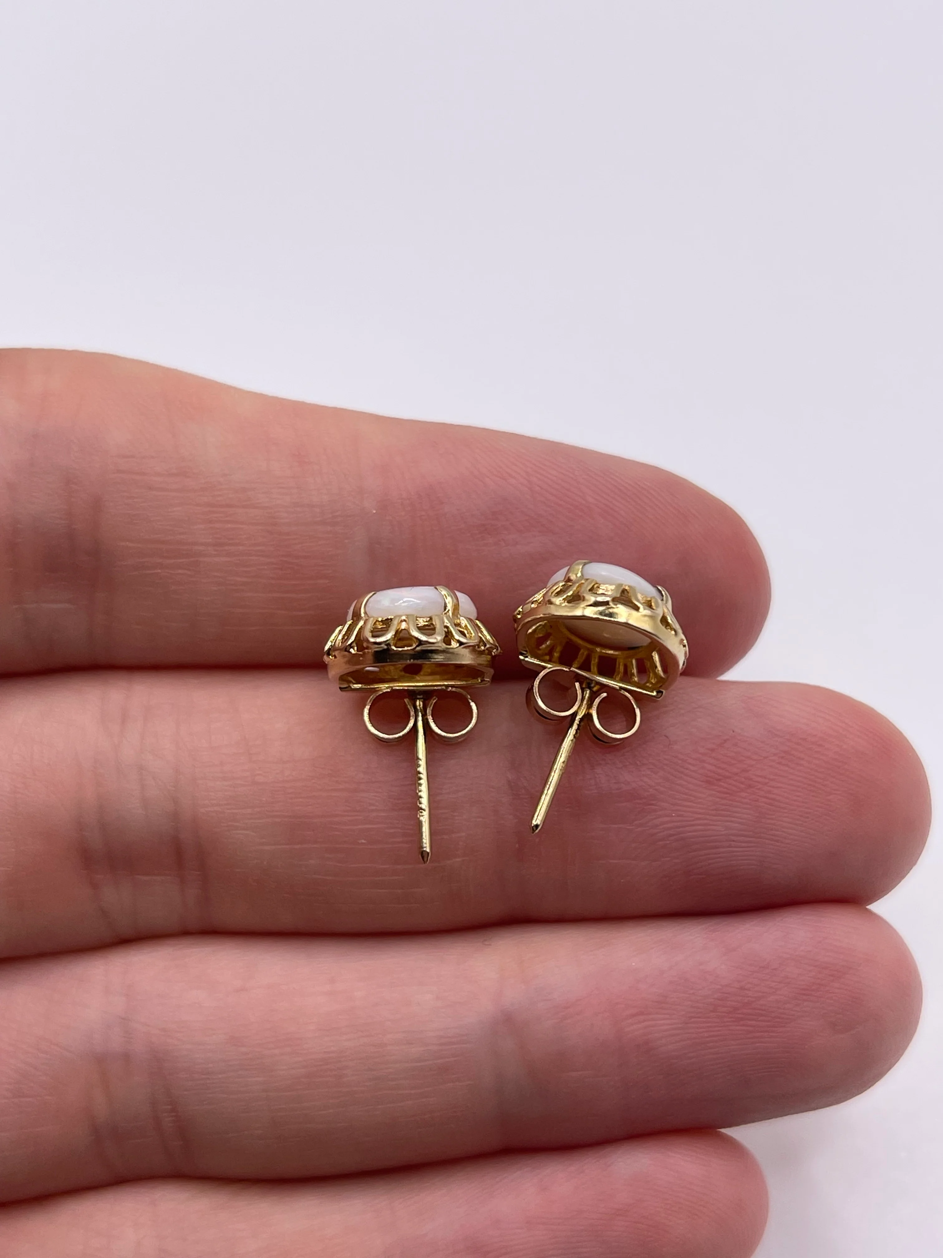 9ct gold opal earrings - Image 3