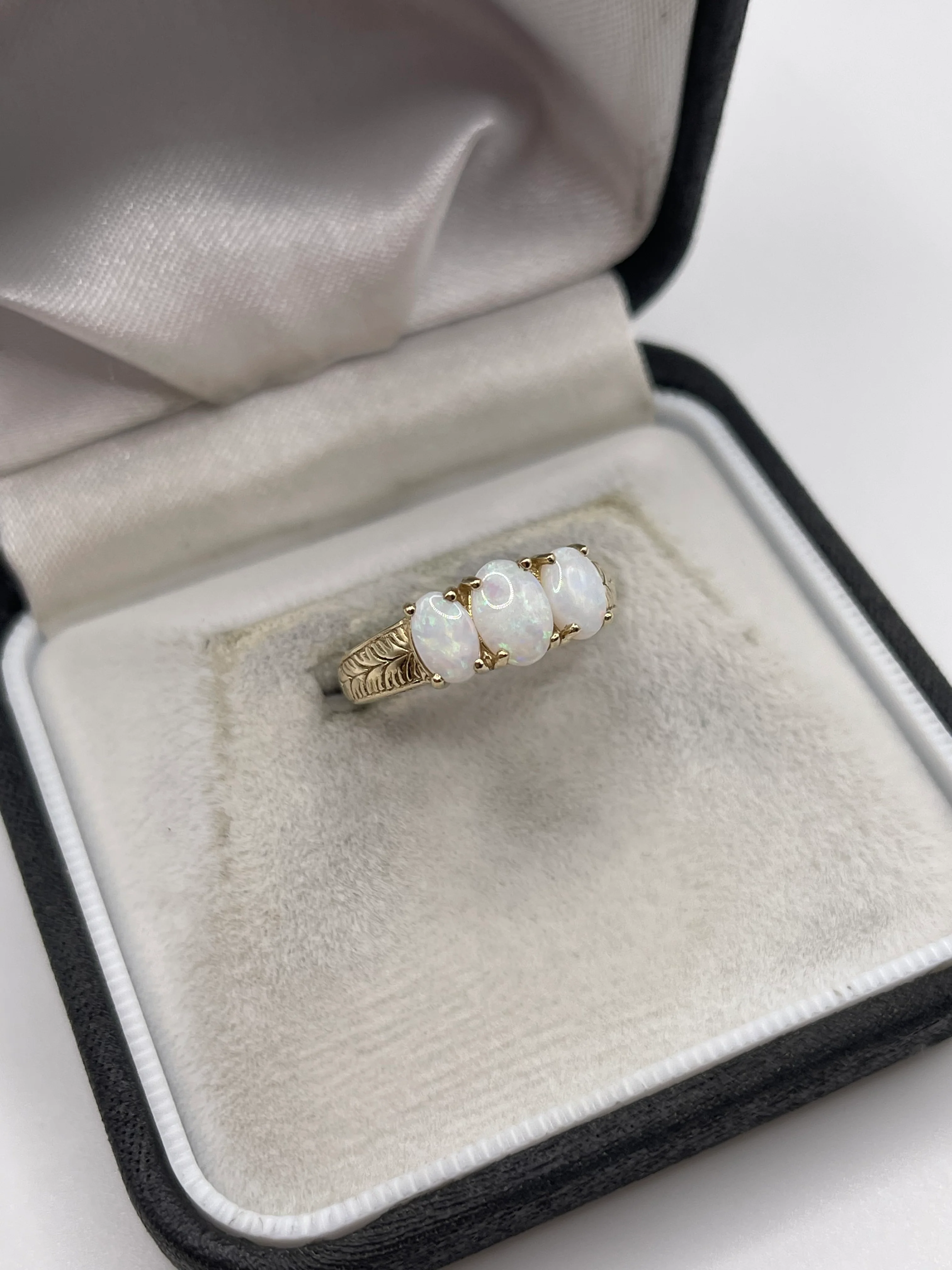 9ct gold opal ring - Image 2