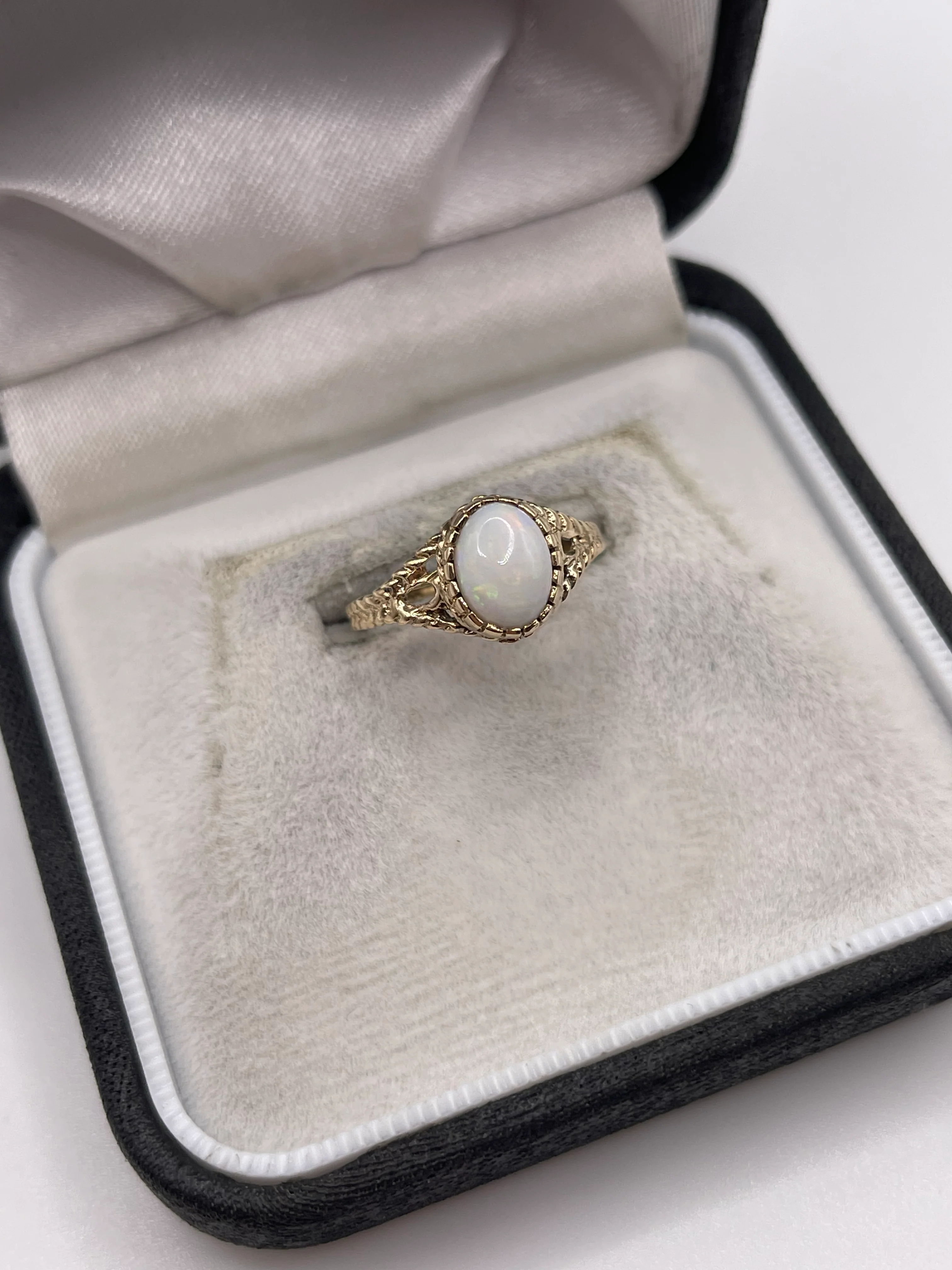9ct gold opal ring - Image 2