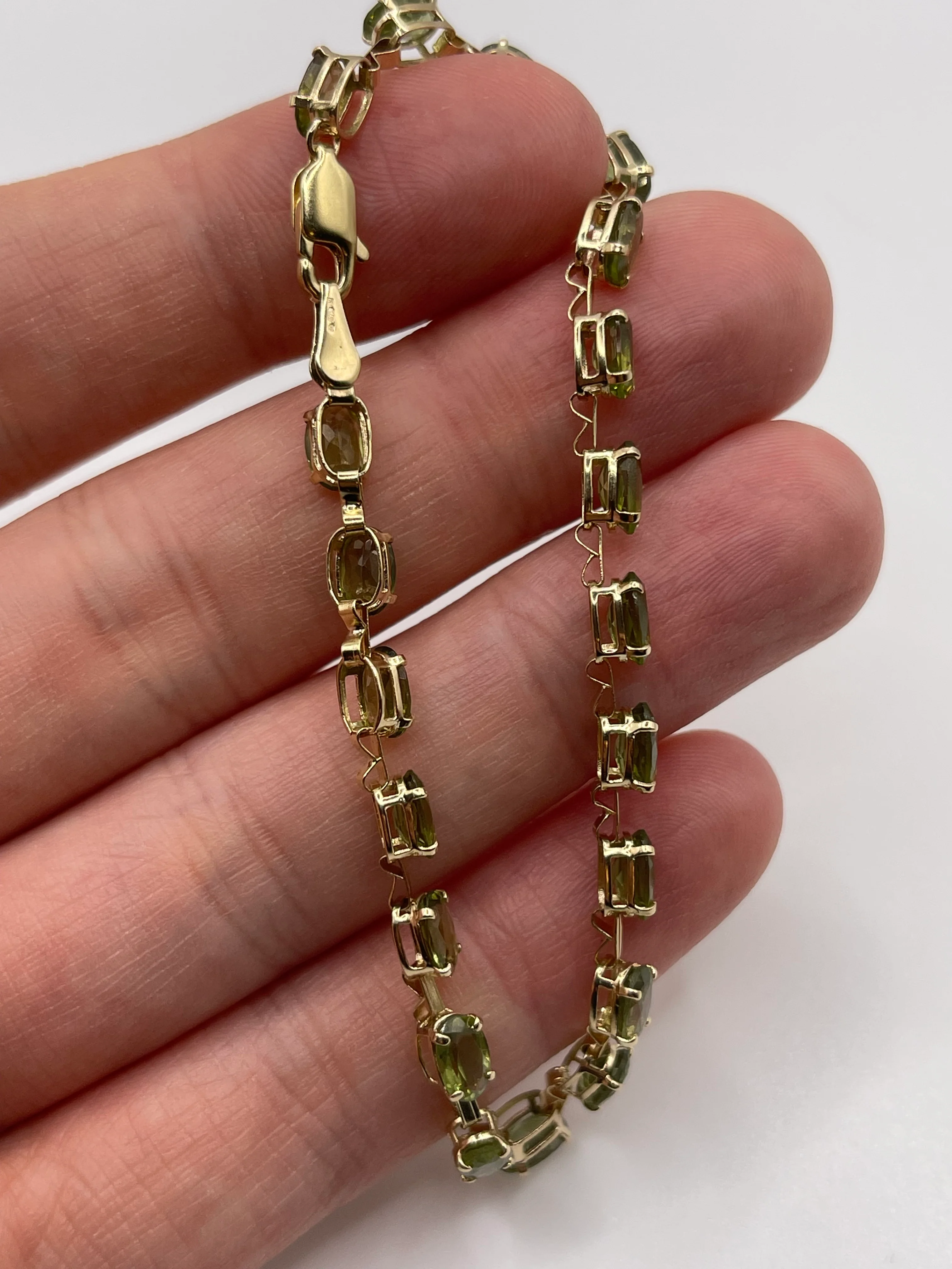 9ct gold quartz bracelet - Image 2