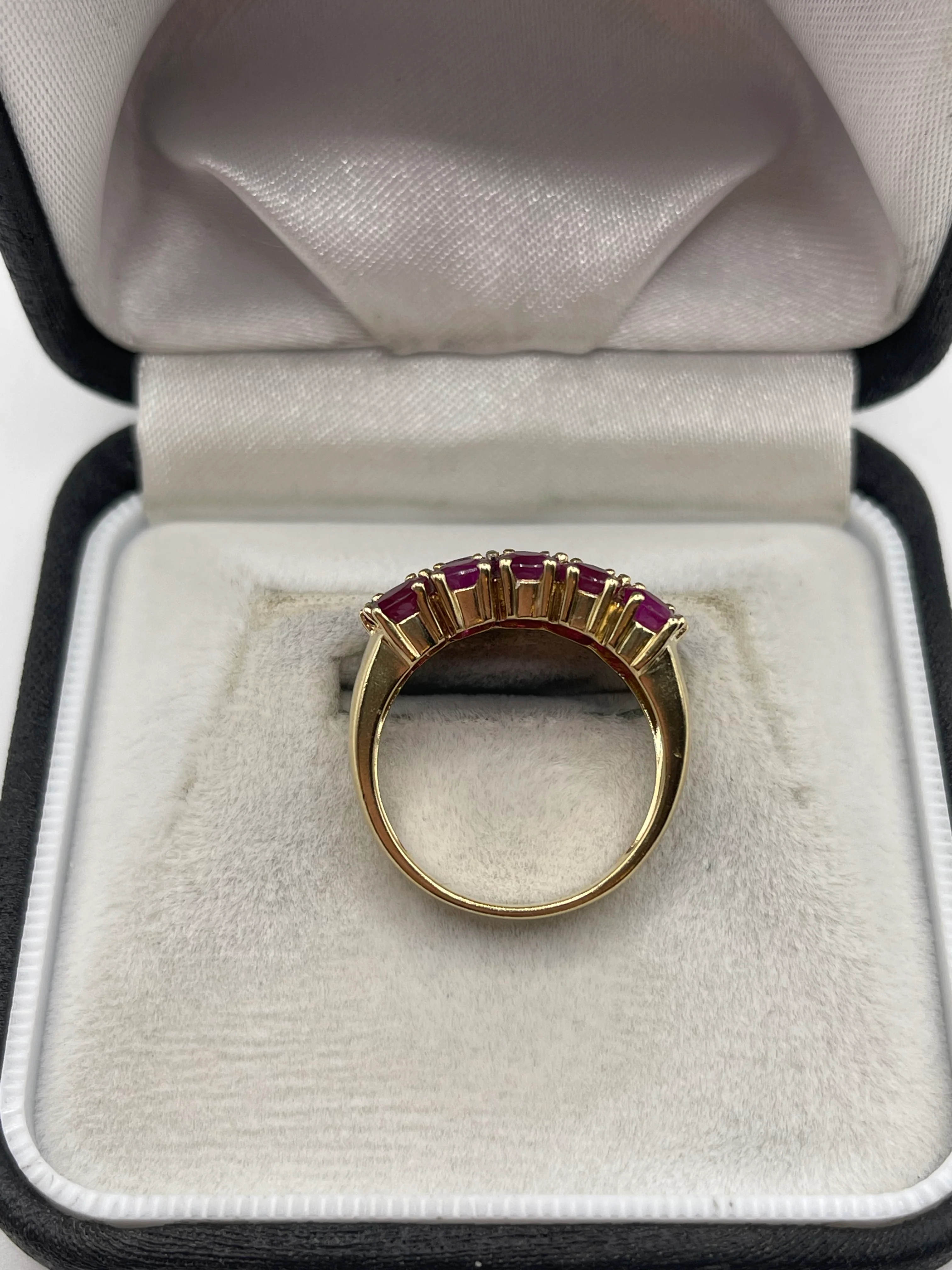9ct gold ruby and diamond cluster ring - Image 3