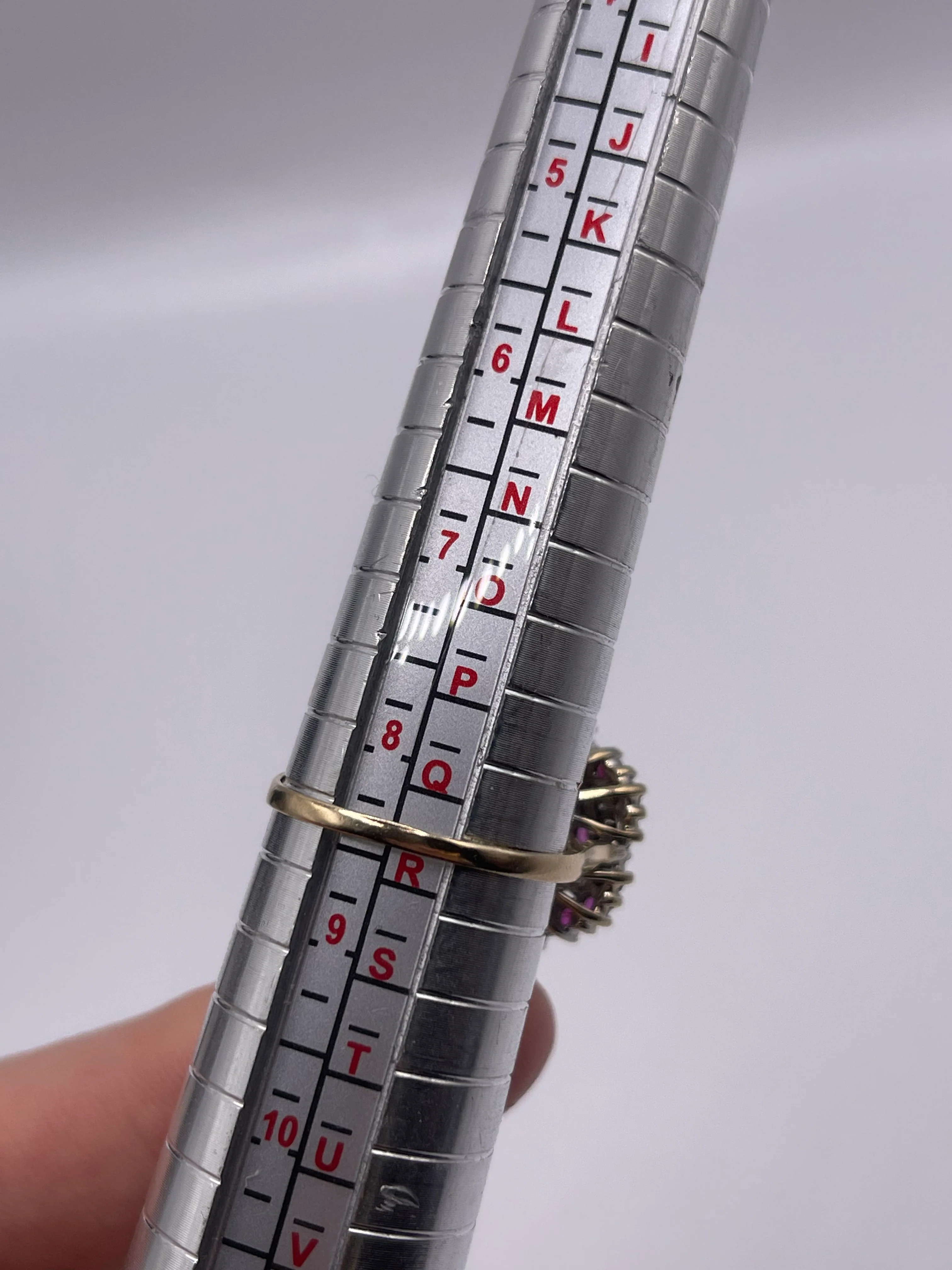 9ct gold ruby and diamond cluster ring - Image 5