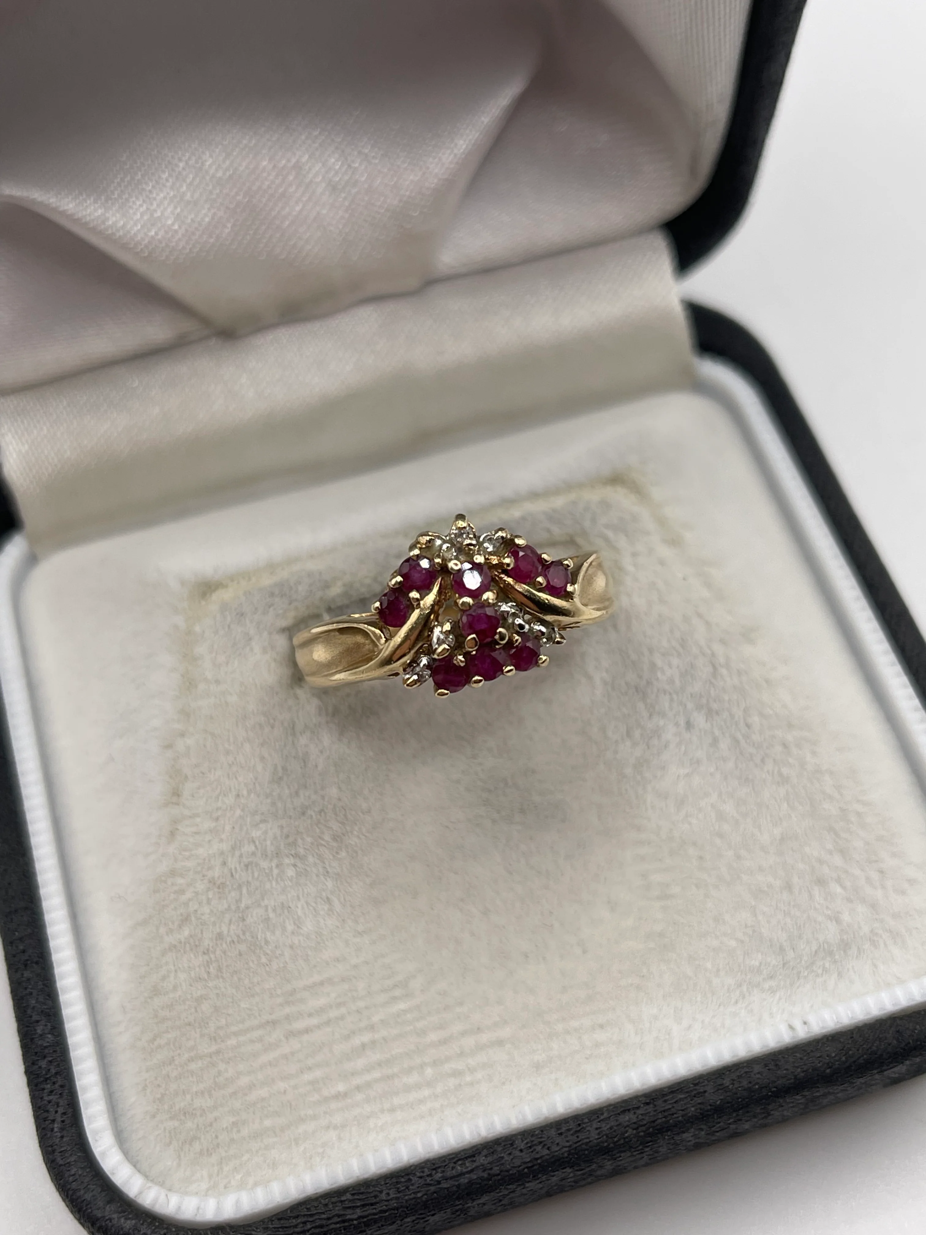 9ct gold ruby and diamond cluster ring - Image 2