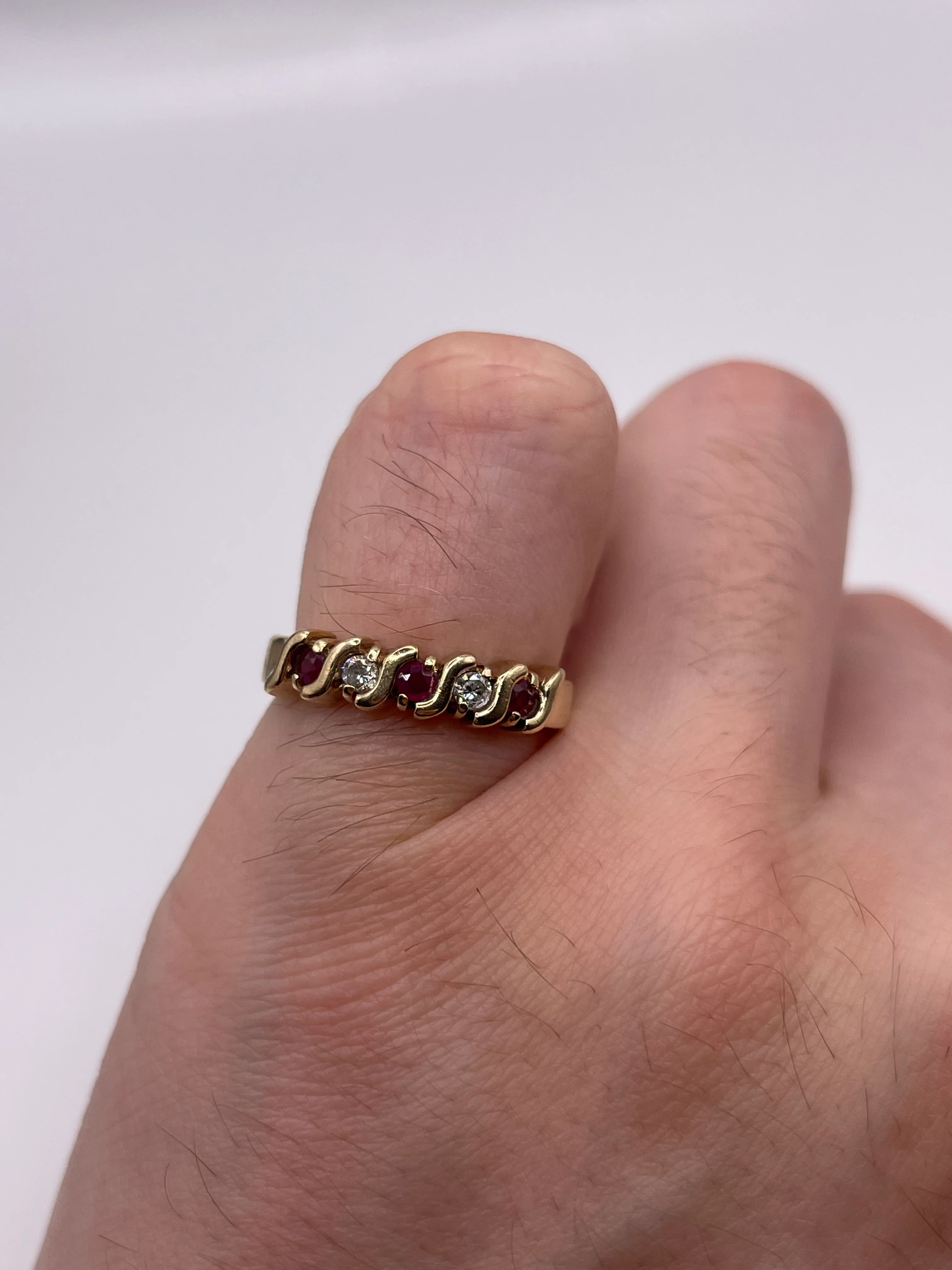 9ct gold ruby and diamond ring - Image 4