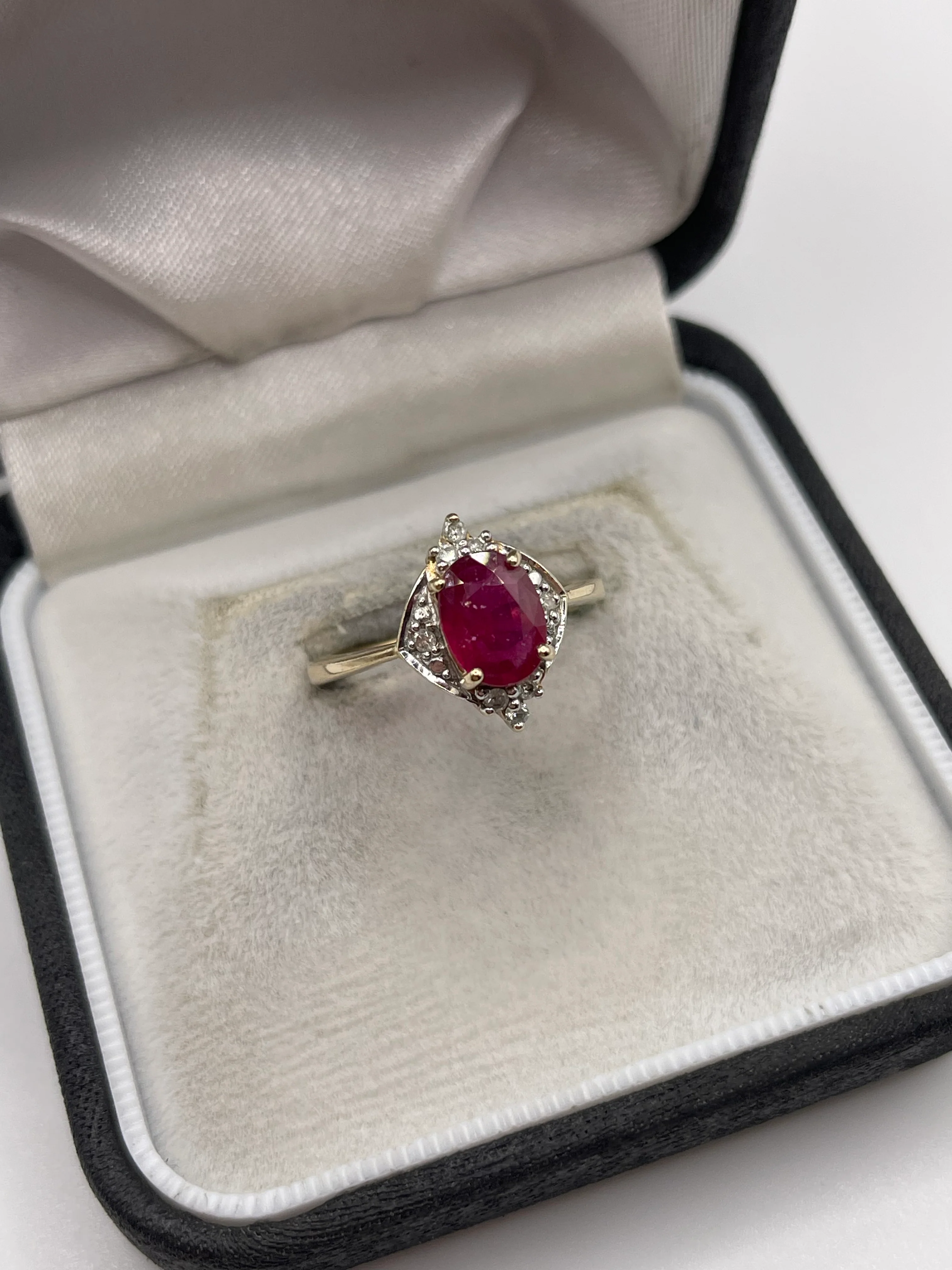 9ct gold ruby and diamond ring - Image 2