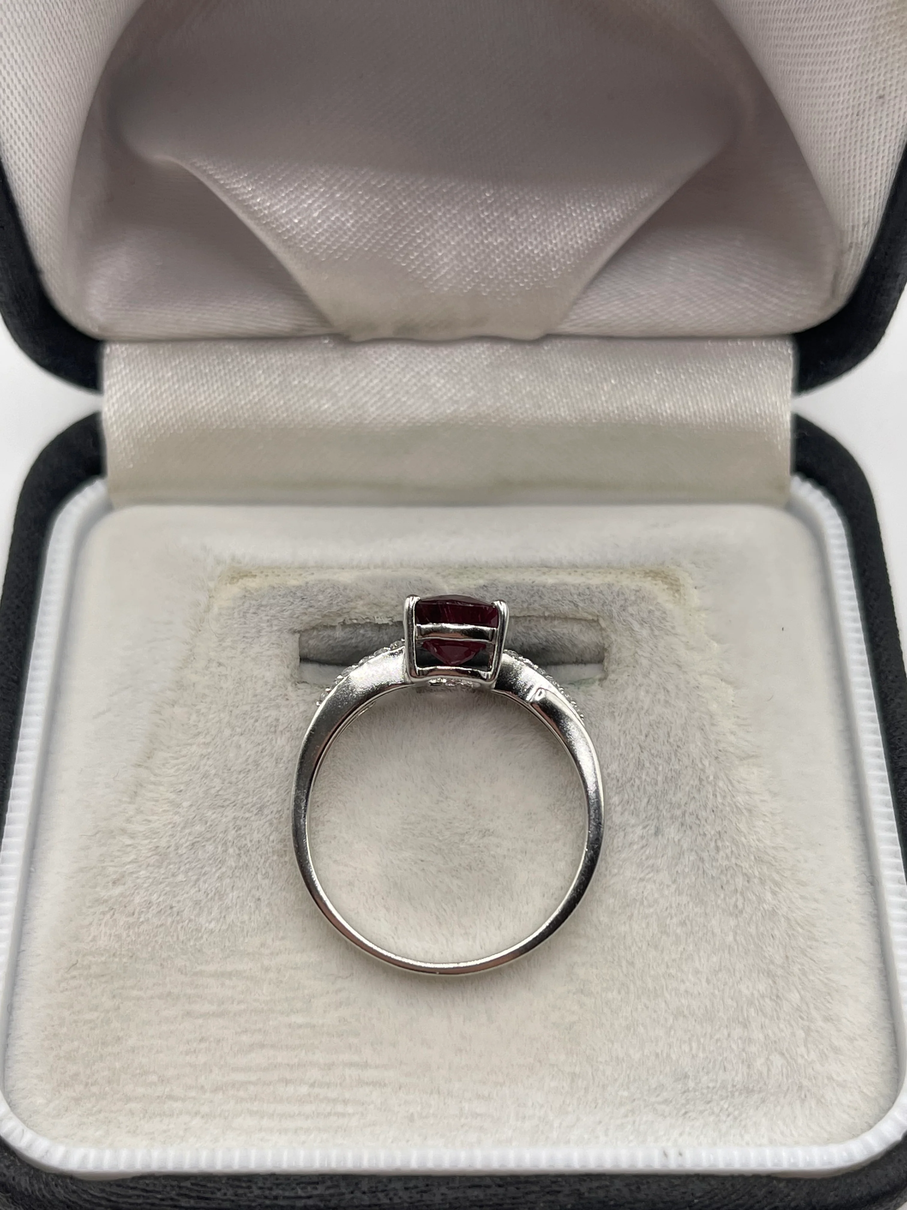 9ct gold ruby and zircon ring - Image 3